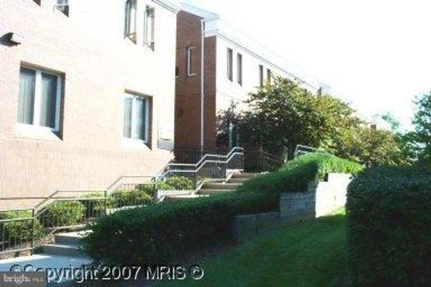 LOVELY 1ST FLOOR, CORNER, HANDICAP-ACCESSIBLE OFFICE SUITE W/GREAT WINDOWLINE AT CORNER OF BLENHEIM BLVD & PLAZA DR!   Great layout features: 2 entrances, reception room, 5 windowed private offices, large conference room, admin area, kitchen, 2 BA, storage.  Plenty free parking, uniform exterior signage allowed.   Great location next to Courthouse Shopping Center (Safeway/FFX Surf Shop/Chubby Squirrel Brewing Co) and one light from Main Street.   Zoned CR (Commercial Retail).   UNIT IS LISTED FOR LEASE or SALE ($445,000), whichever happens first.   Note - ramp/sidewalk to the entrance comes in from the other side of the courtyard than is shown in the building photo.  Sentrilock lockbox inside on railing next to the suite door; combo pad has been disabled, so that you can use the key.