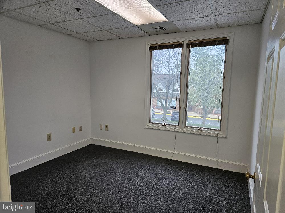 OLD LEE PLAZA - Commercial Lease