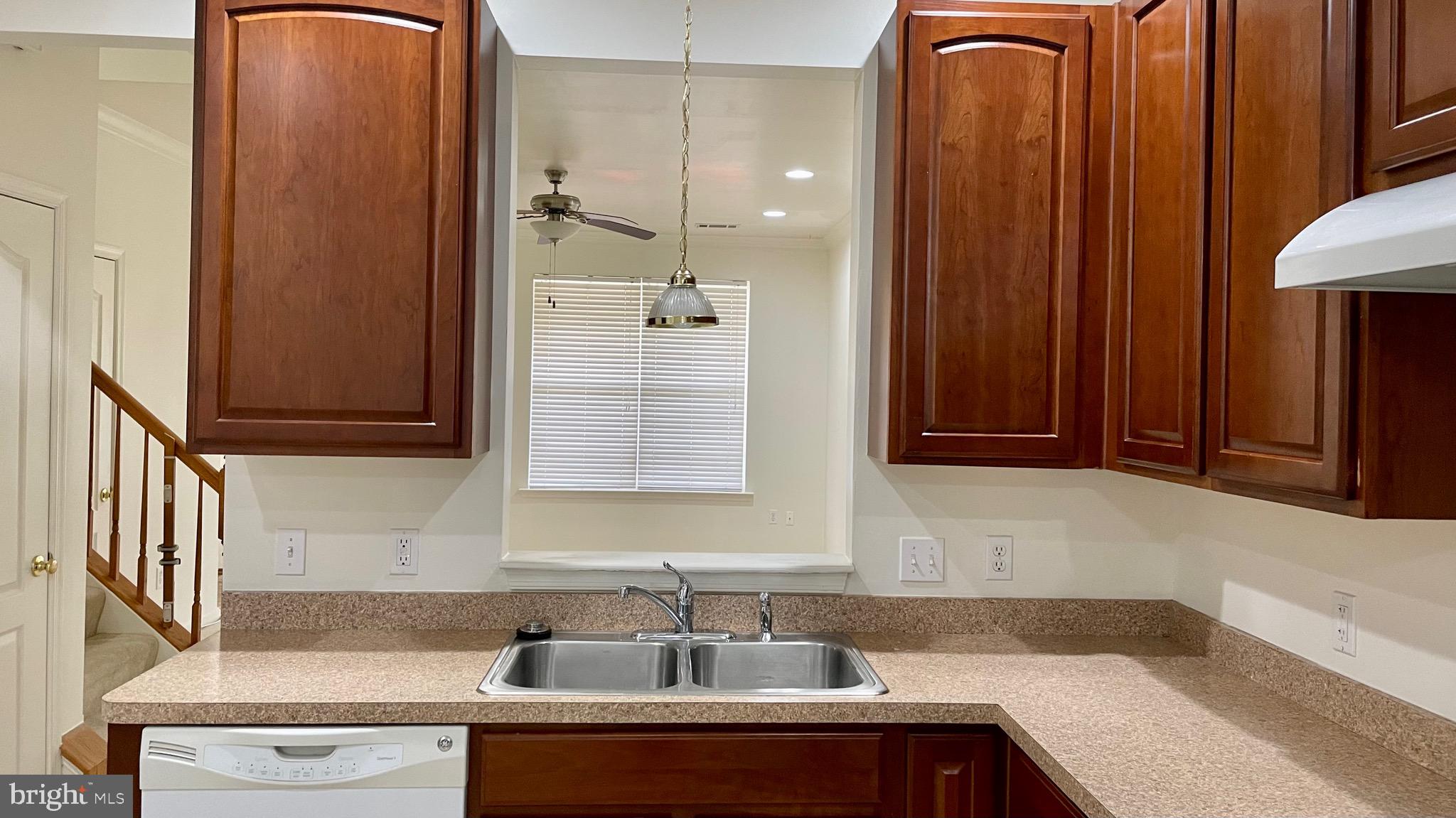 PATRIOT SQUARE - Residential Lease