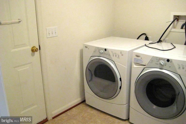 PATRIOT SQUARE - Residential Lease