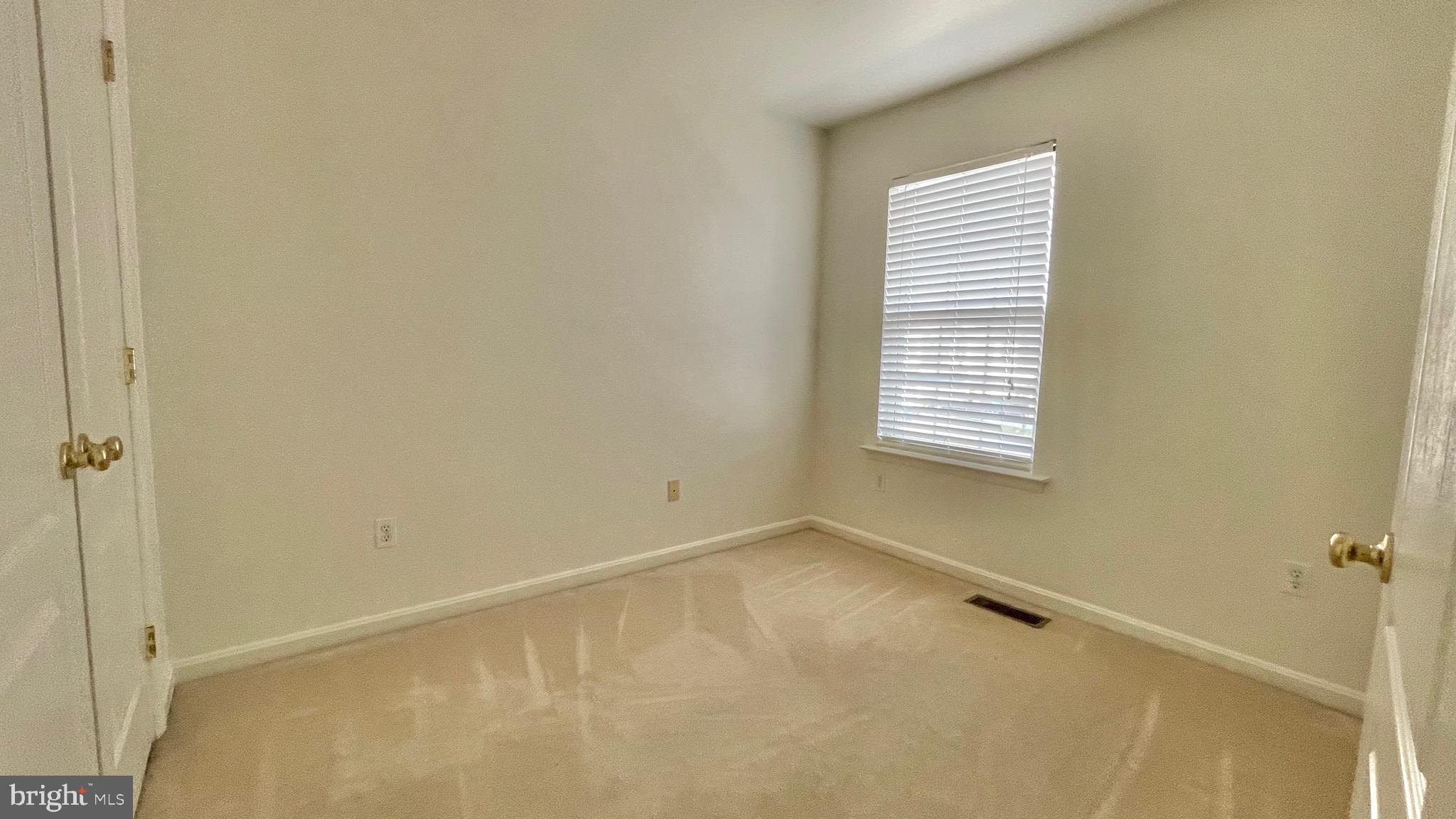 PATRIOT SQUARE - Residential Lease