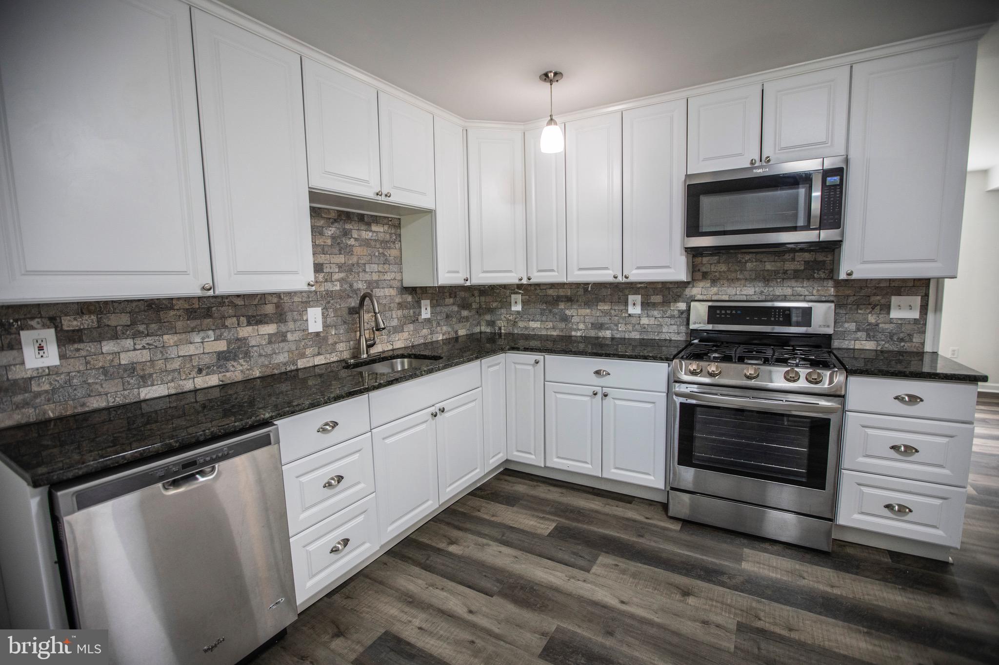 SUBURBIA - Residential