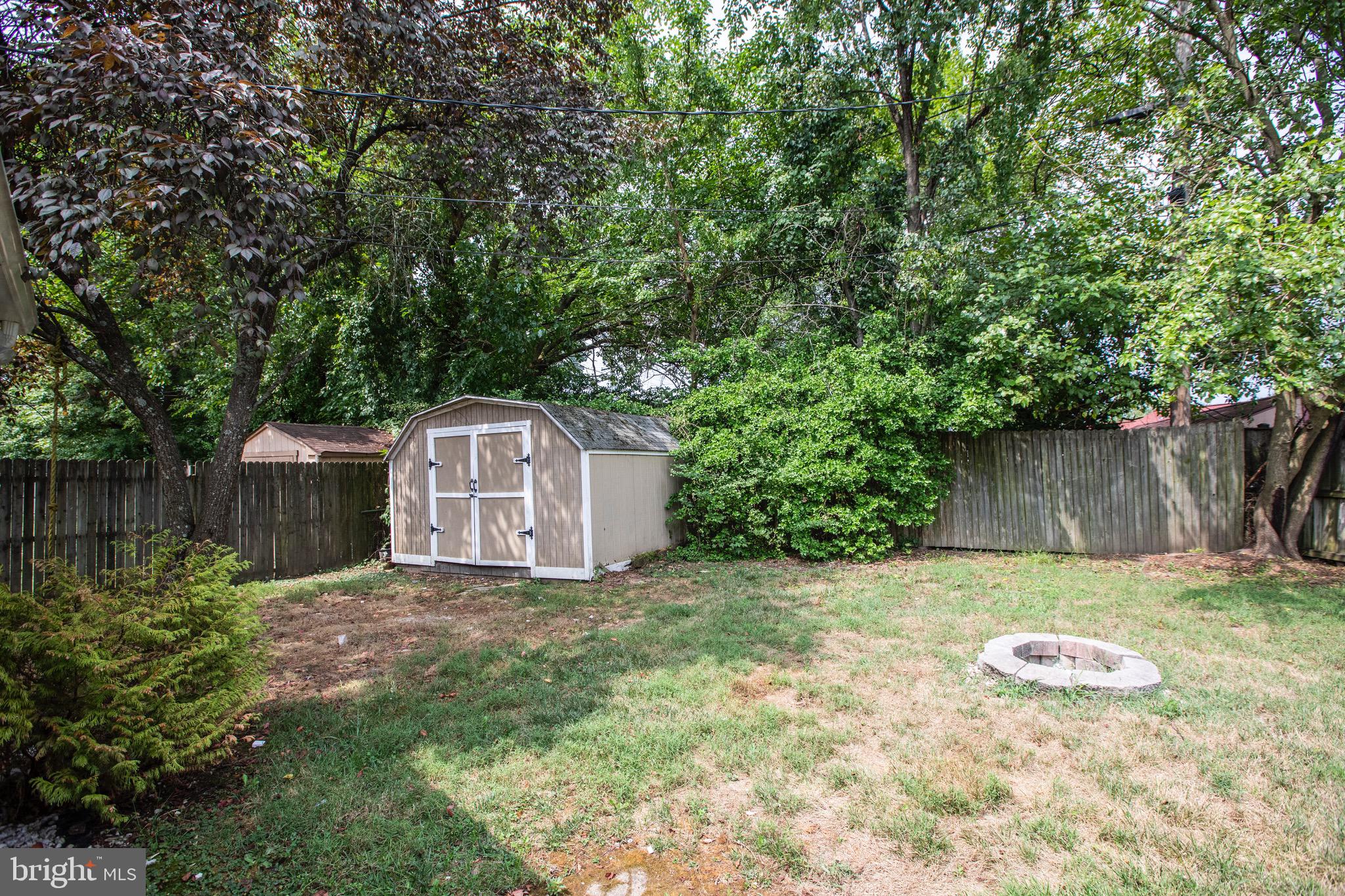 SUBURBIA - Residential