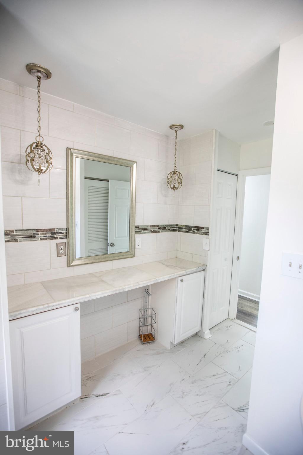 SUBURBIA - Residential