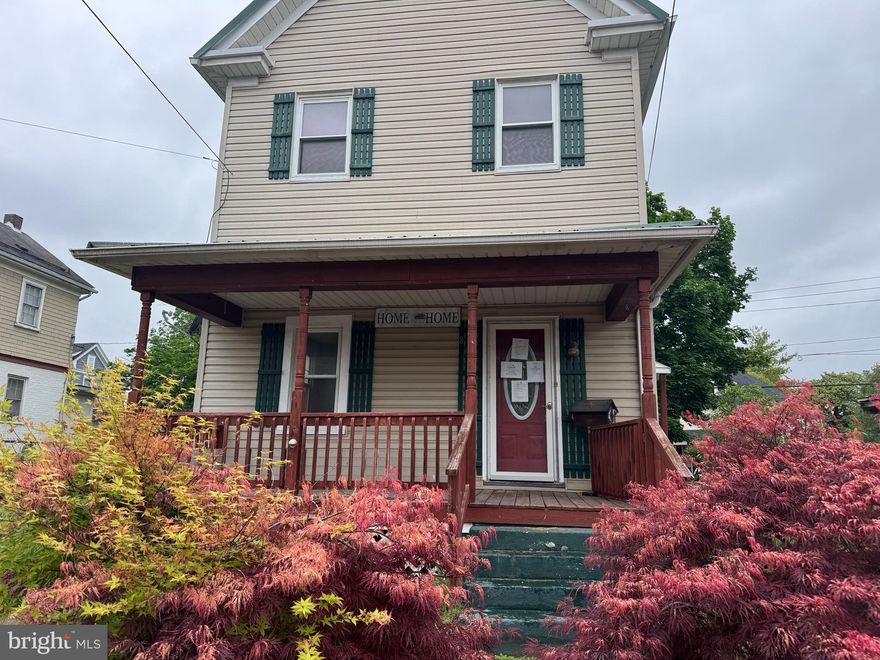 Charming colonial located near downtown Martinsburg.  Close to I81, shopping and restaurants. Rear deck and fenced in back yard .  Home features 2 bedrooms and 1 full bath.  Walkup attic for extra storage.