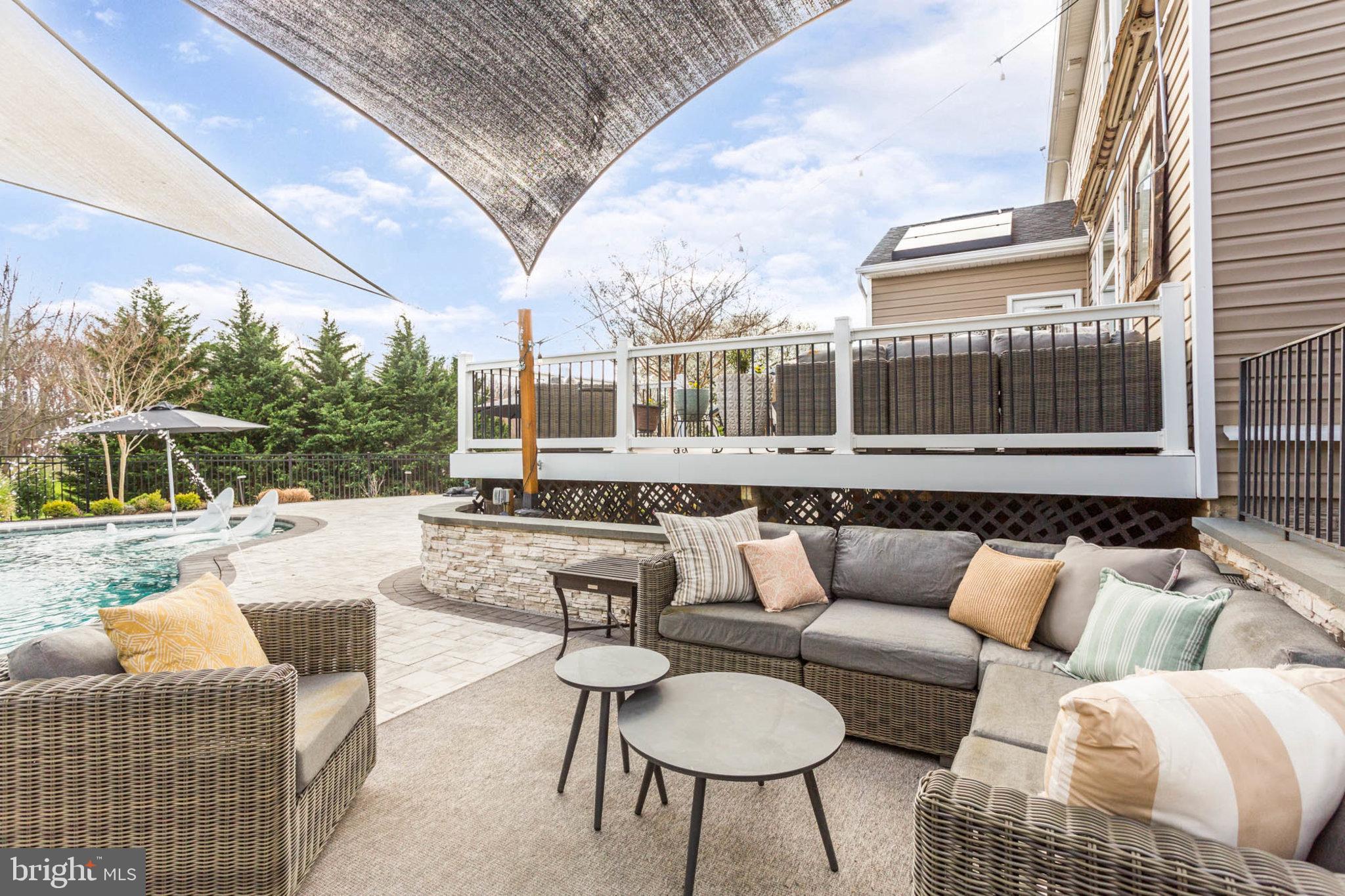 CASTLEBERRY - Residential