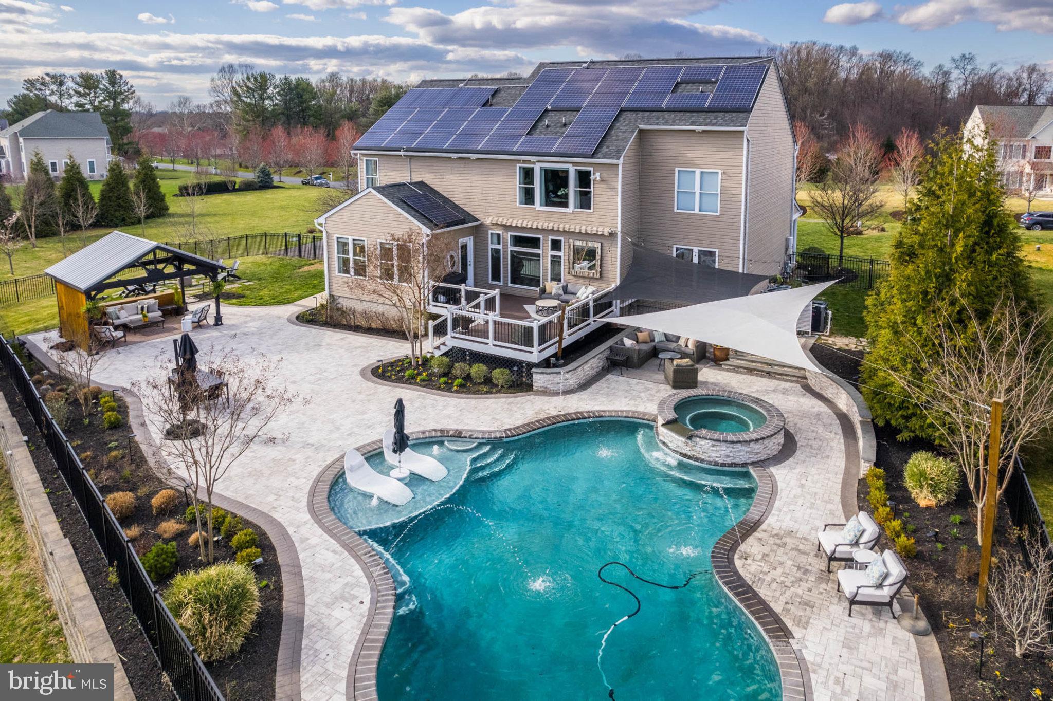 CASTLEBERRY - Residential