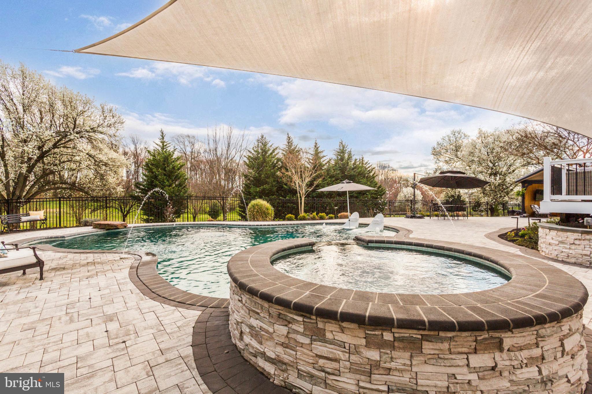 CASTLEBERRY - Residential