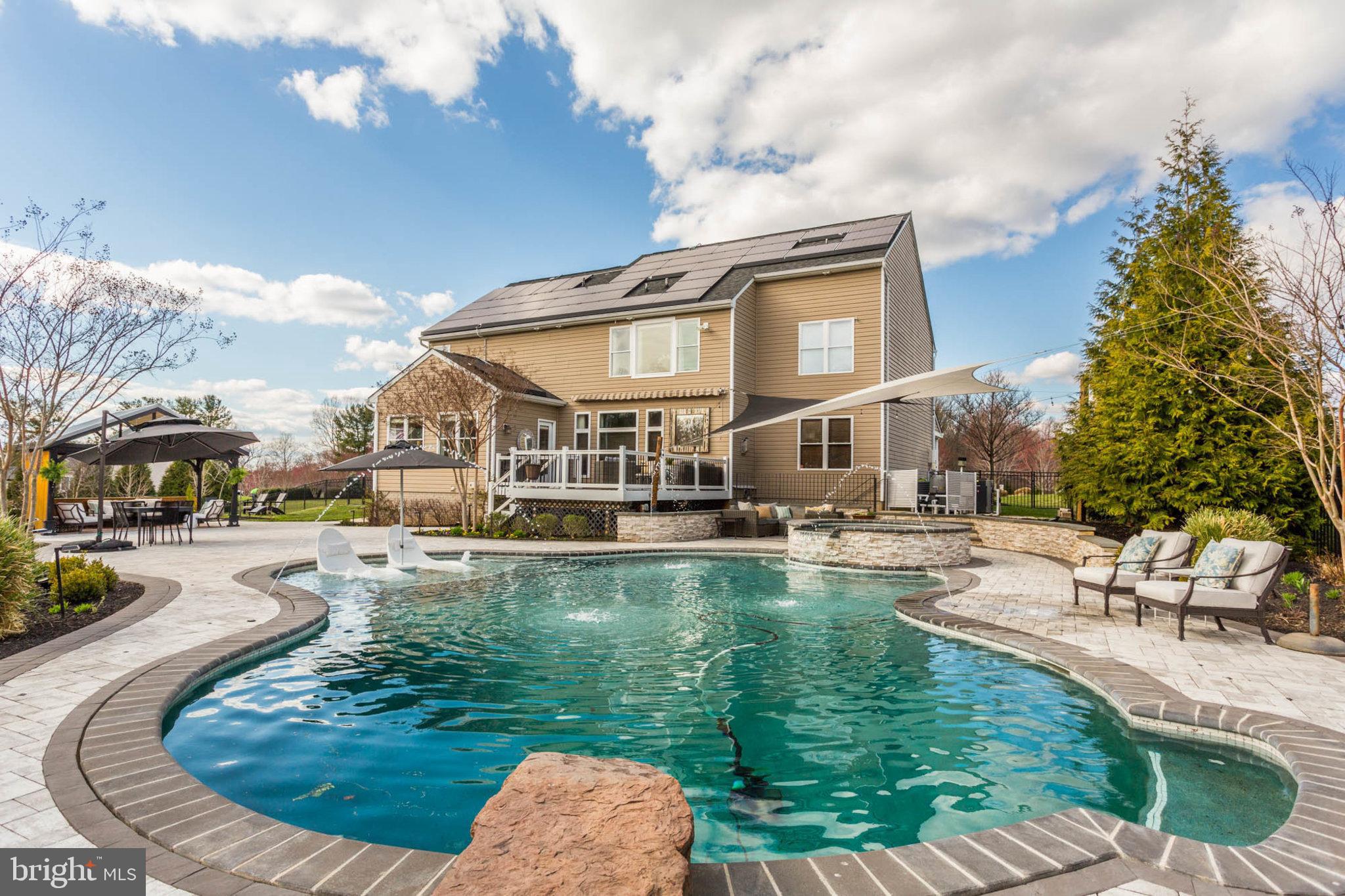 CASTLEBERRY - Residential