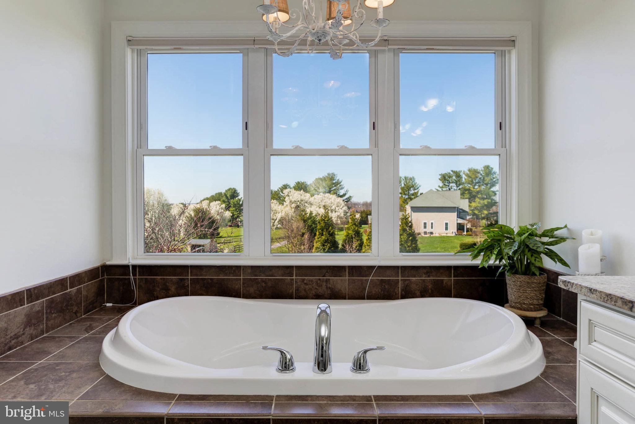 CASTLEBERRY - Residential