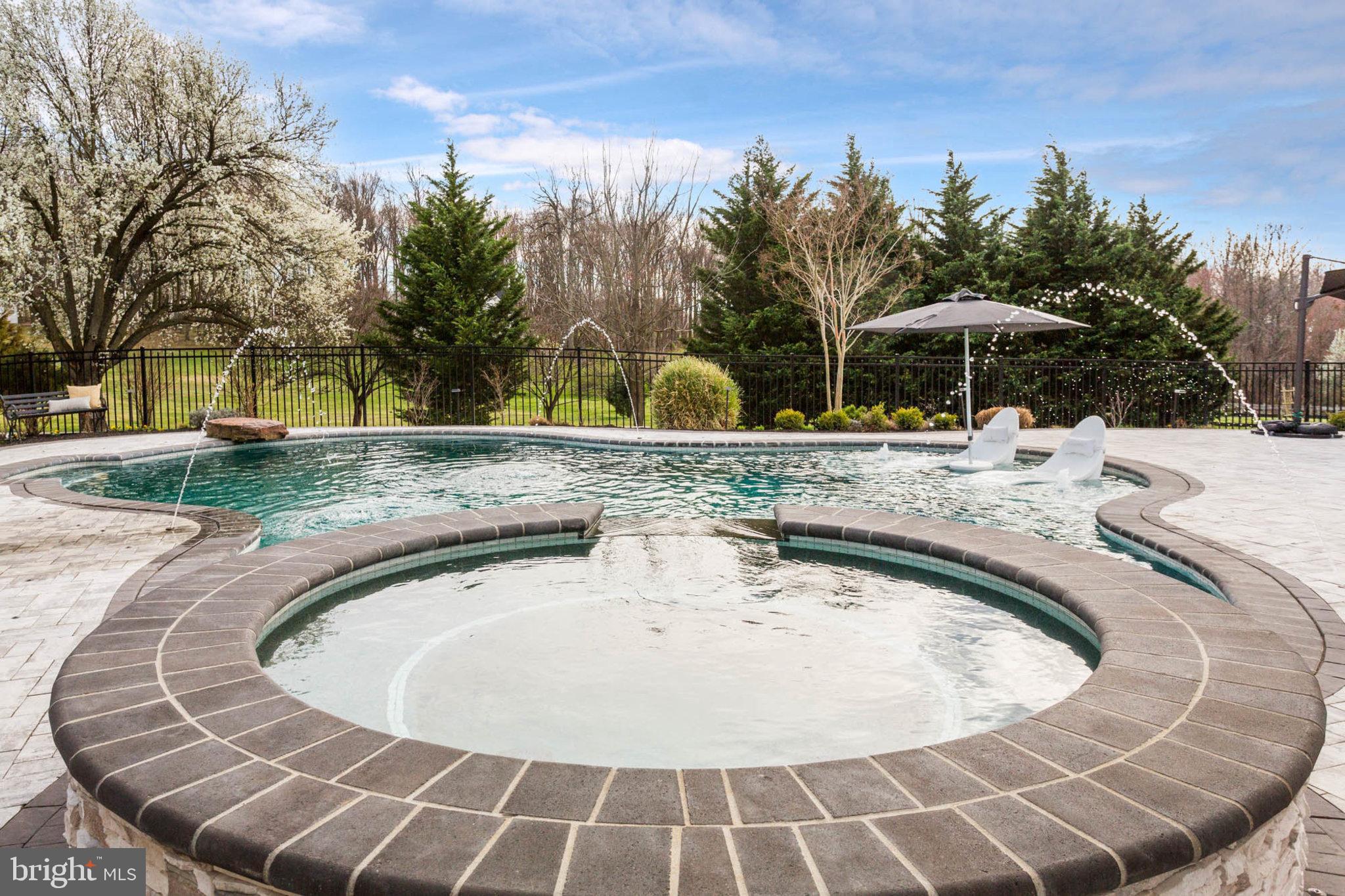 CASTLEBERRY - Residential