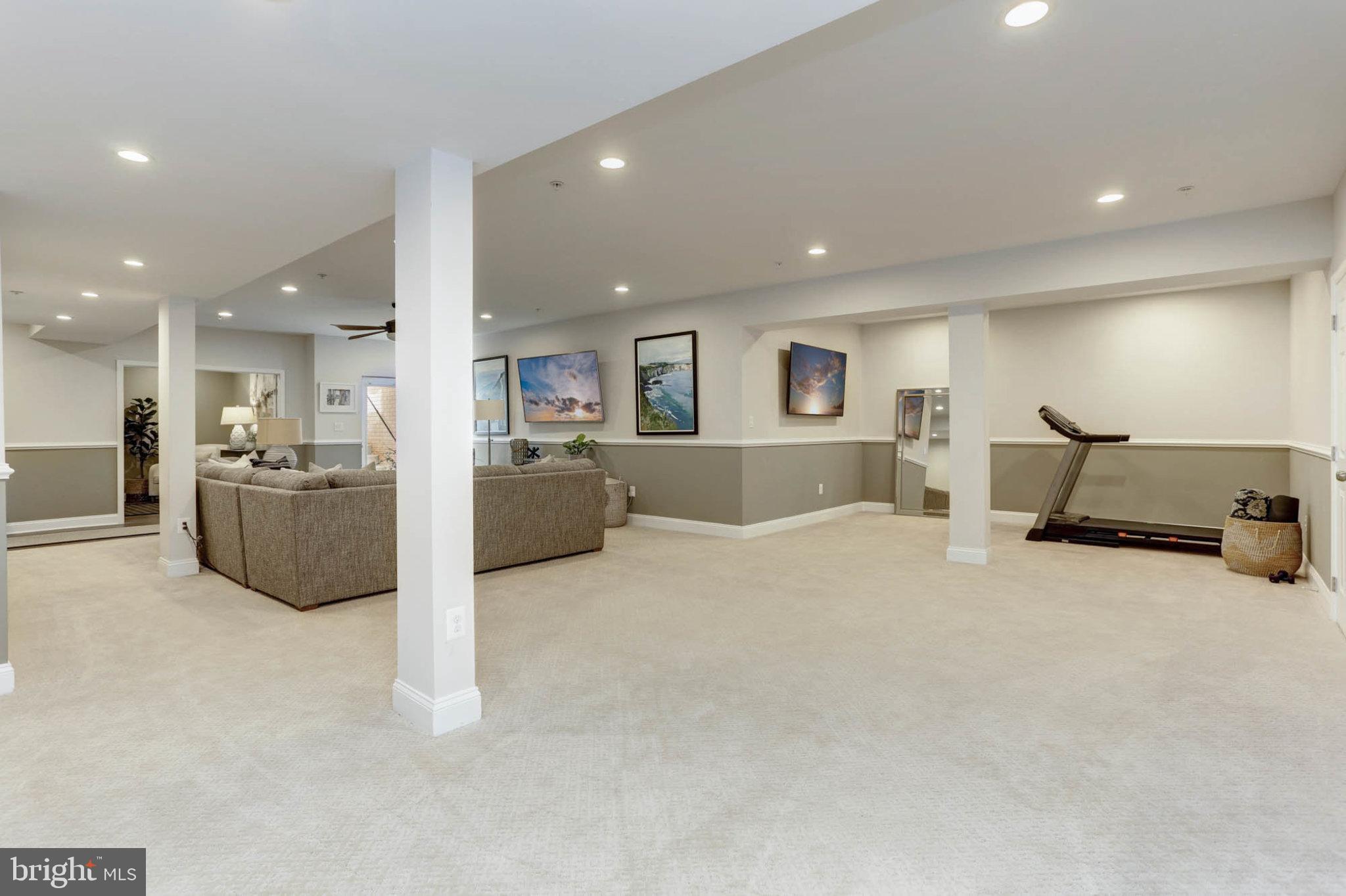 CASTLEBERRY - Residential