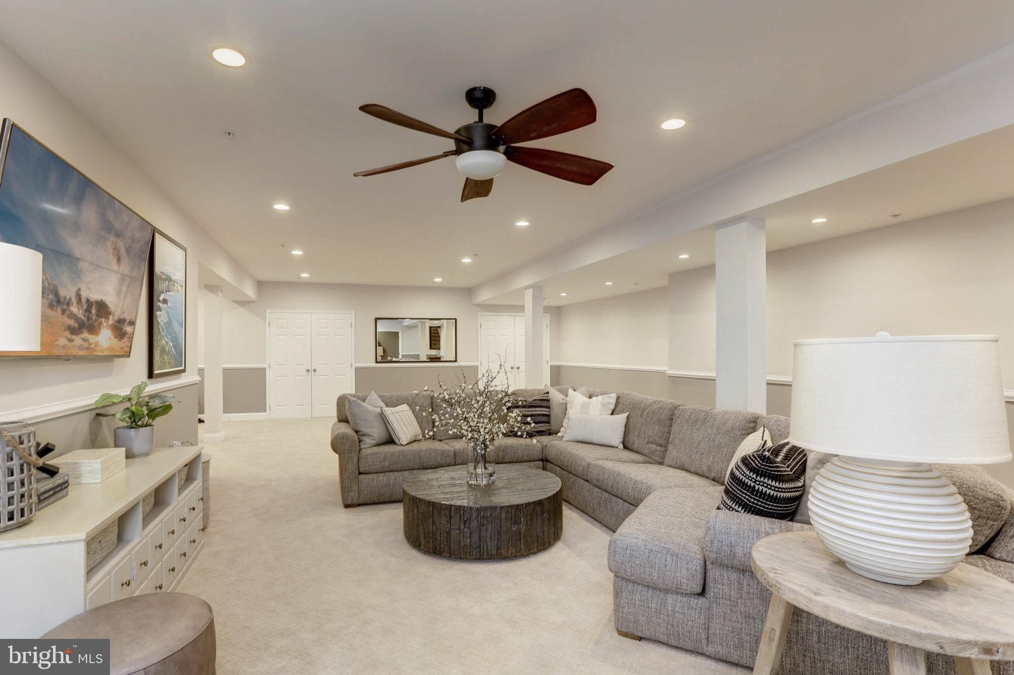 CASTLEBERRY - Residential