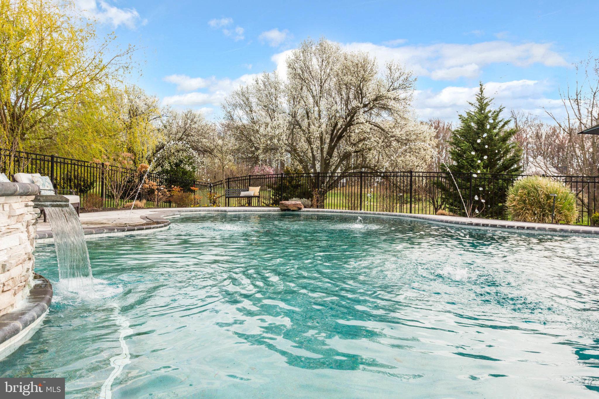 CASTLEBERRY - Residential