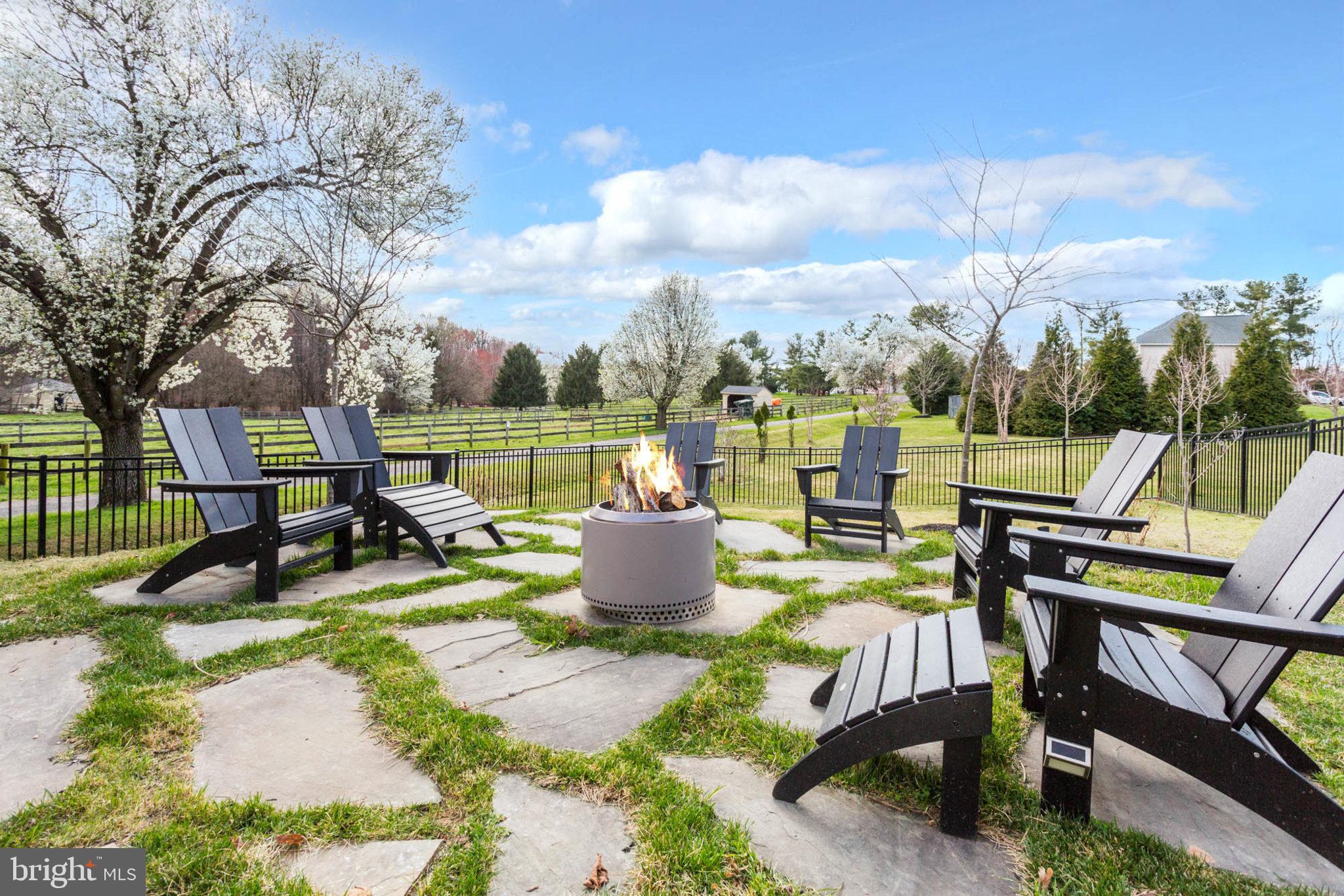 CASTLEBERRY - Residential