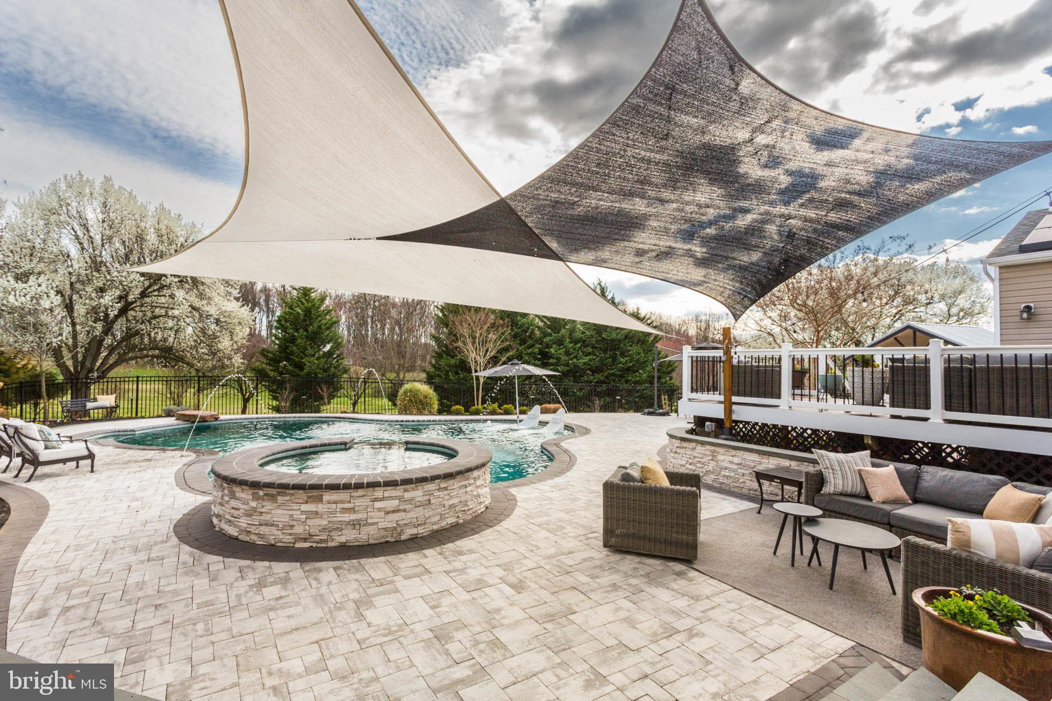 CASTLEBERRY - Residential