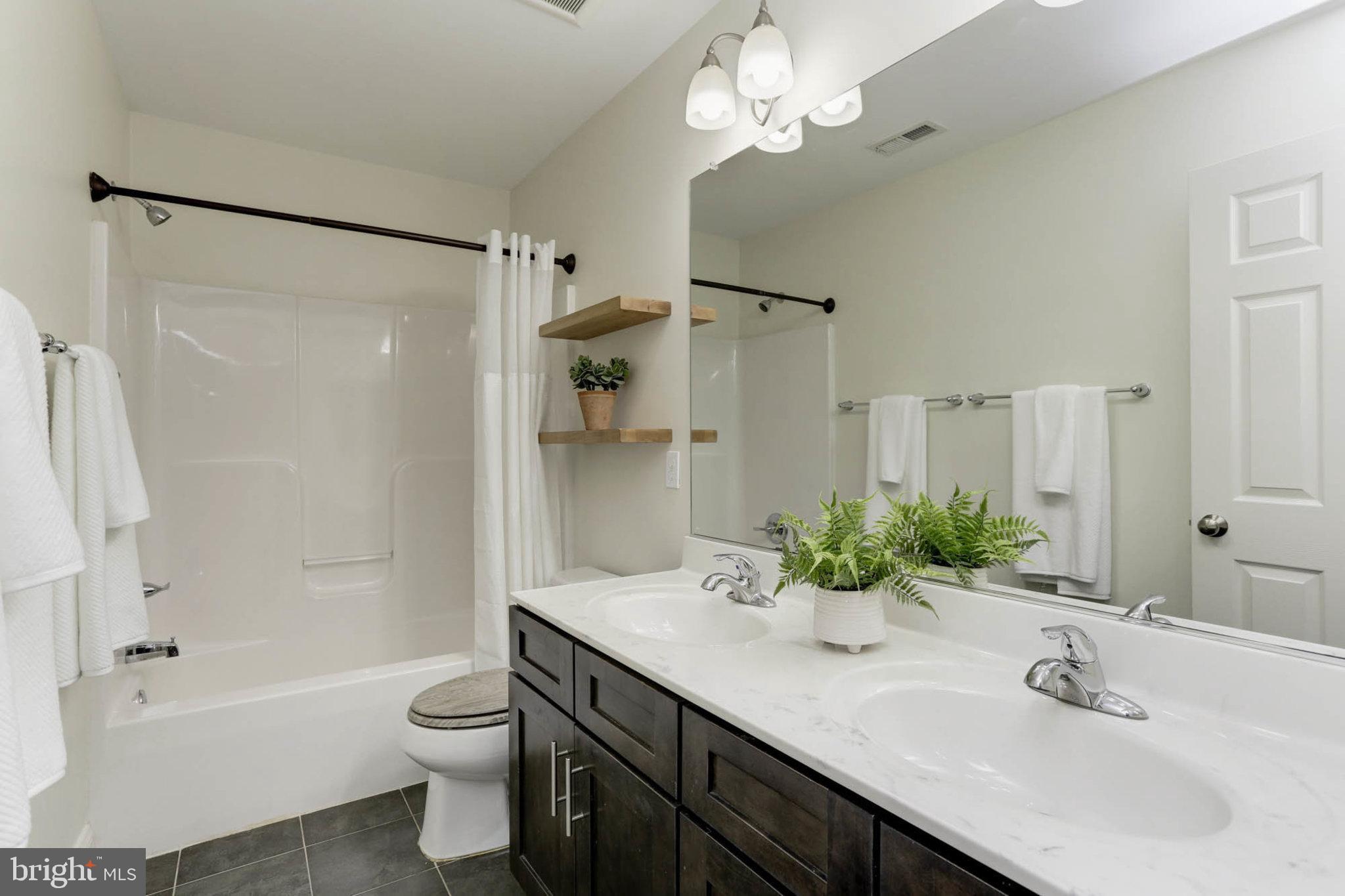 CASTLEBERRY - Residential