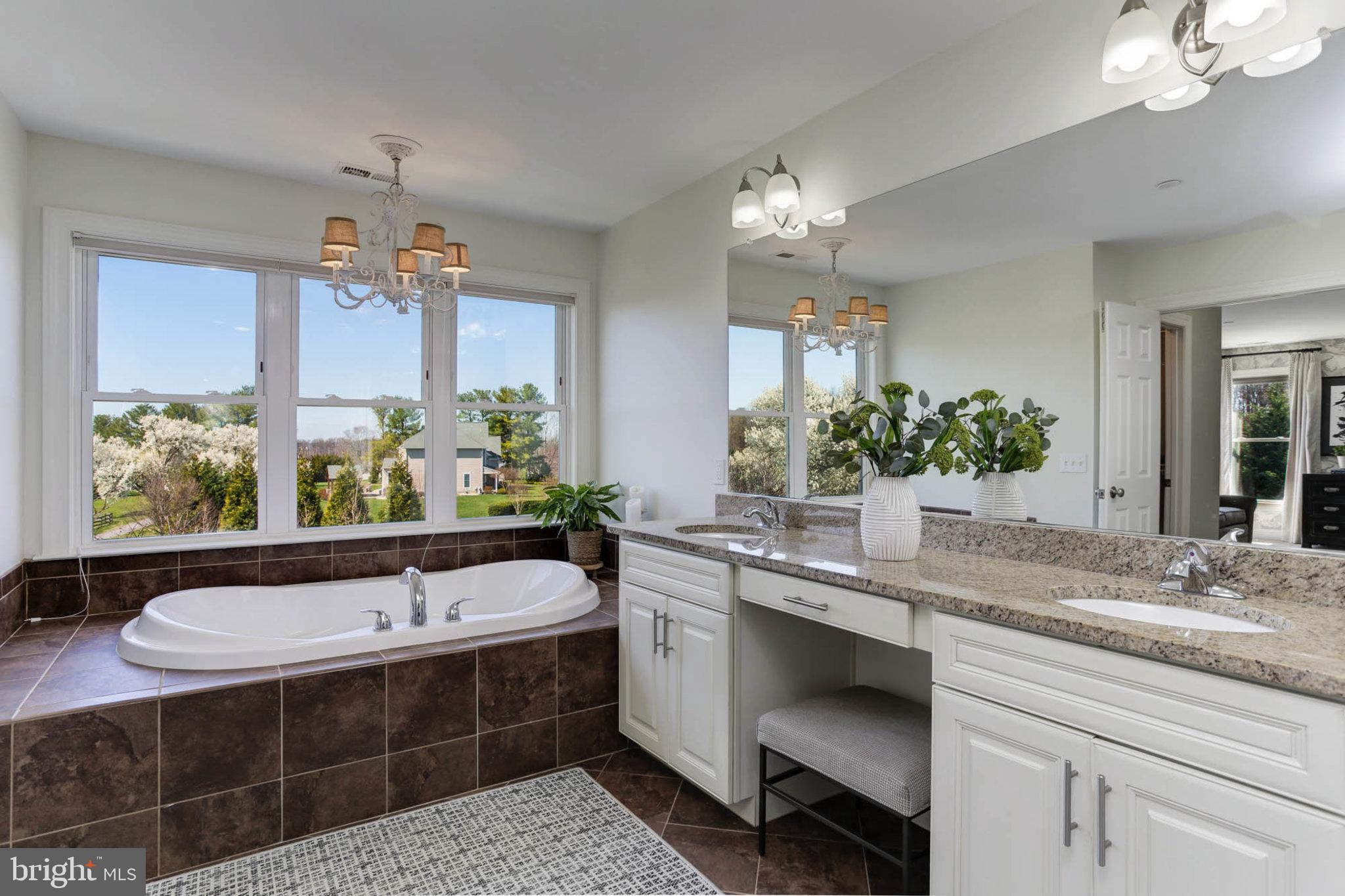 CASTLEBERRY - Residential