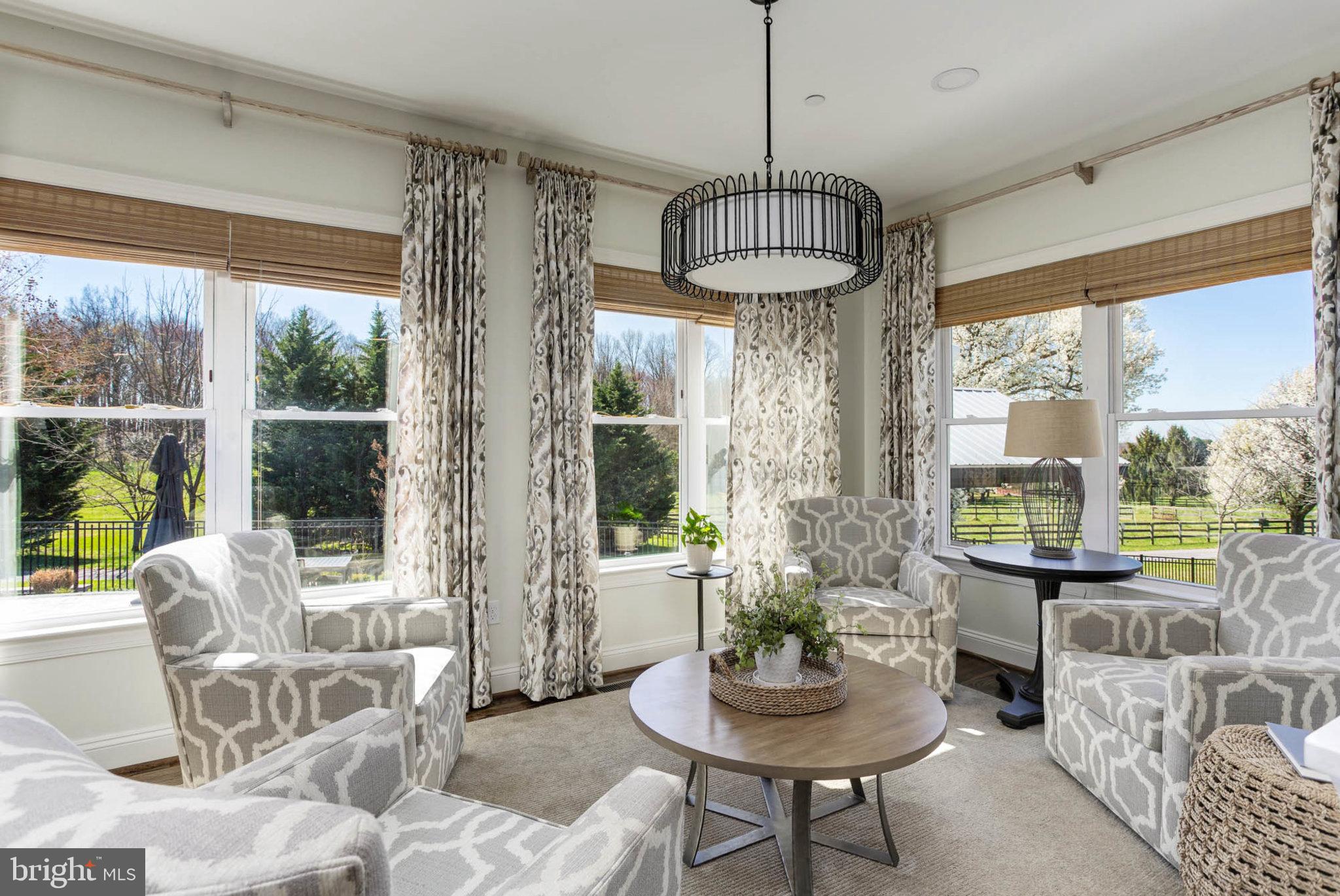 CASTLEBERRY - Residential