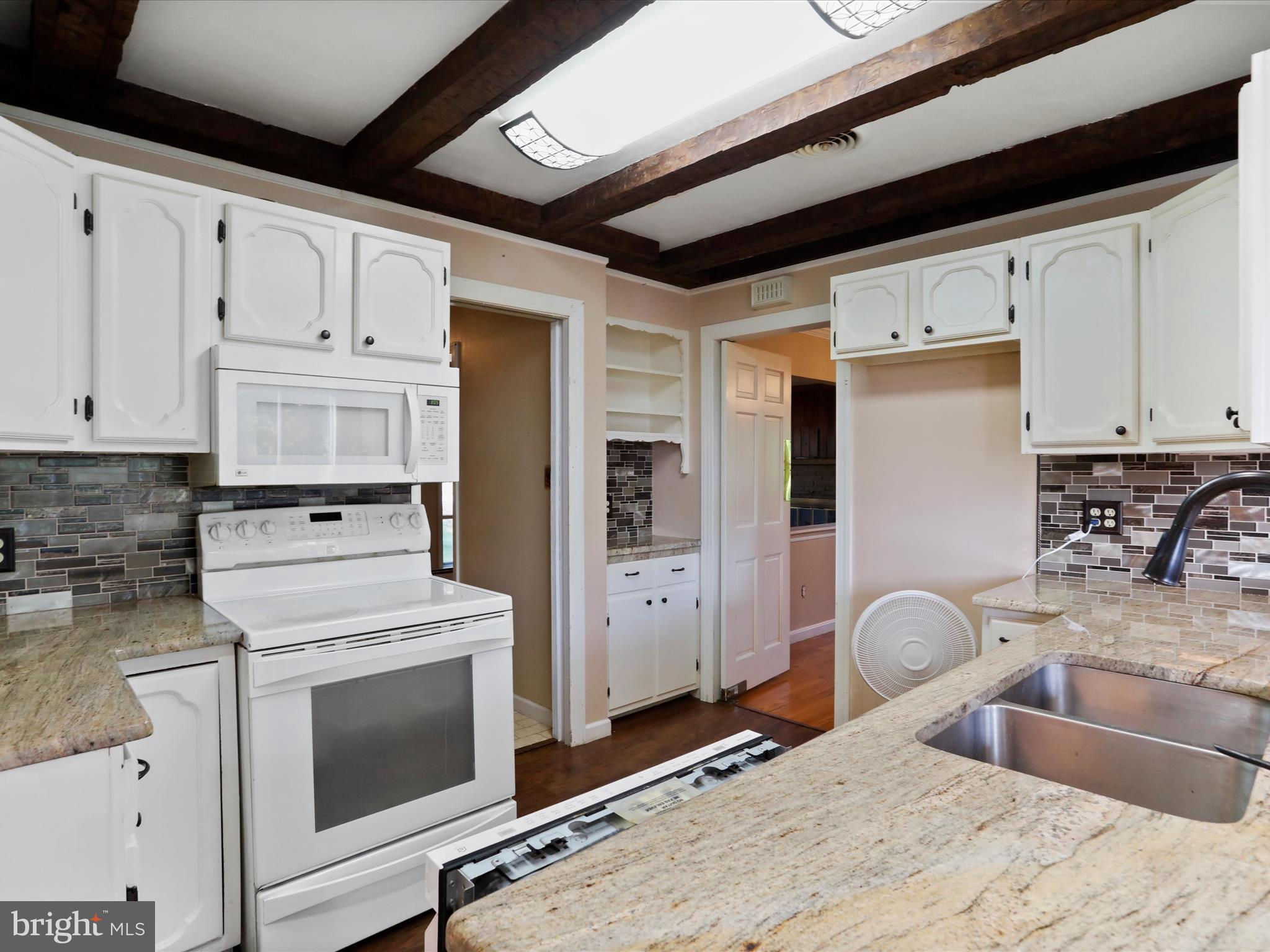 WEST END - Residential