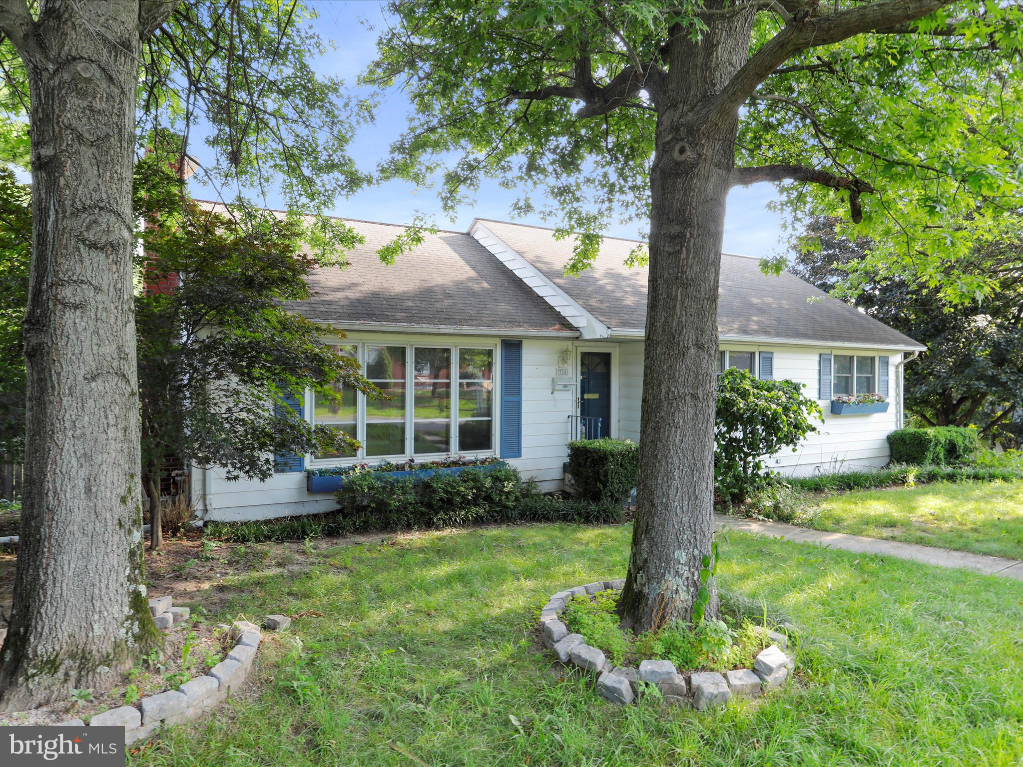 WEST END - Residential