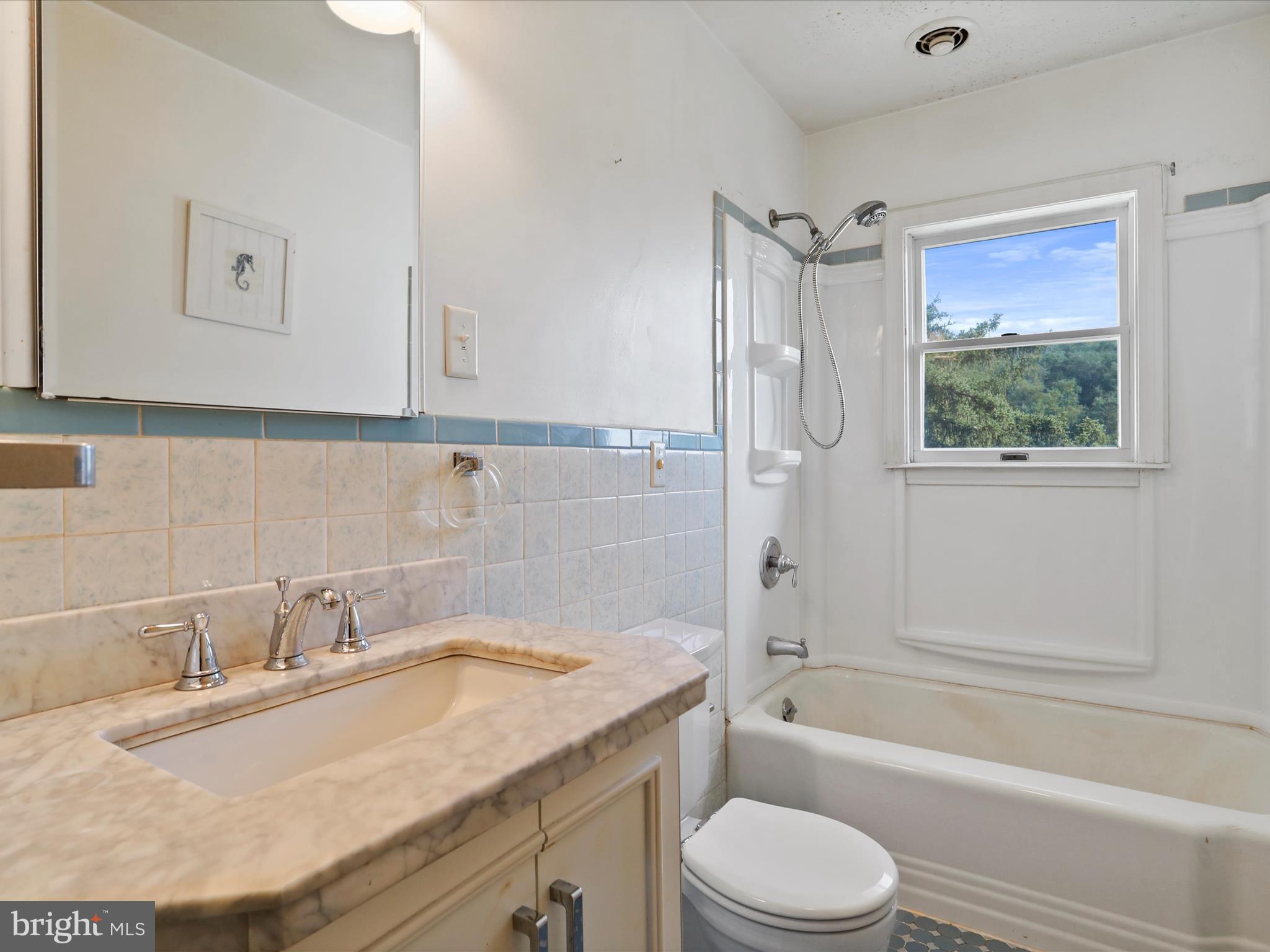 WEST END - Residential