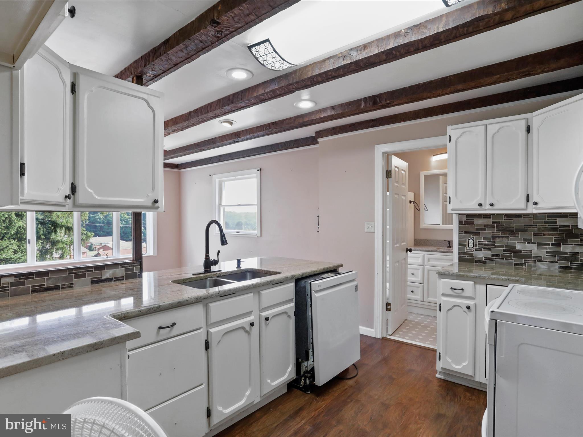 WEST END - Residential