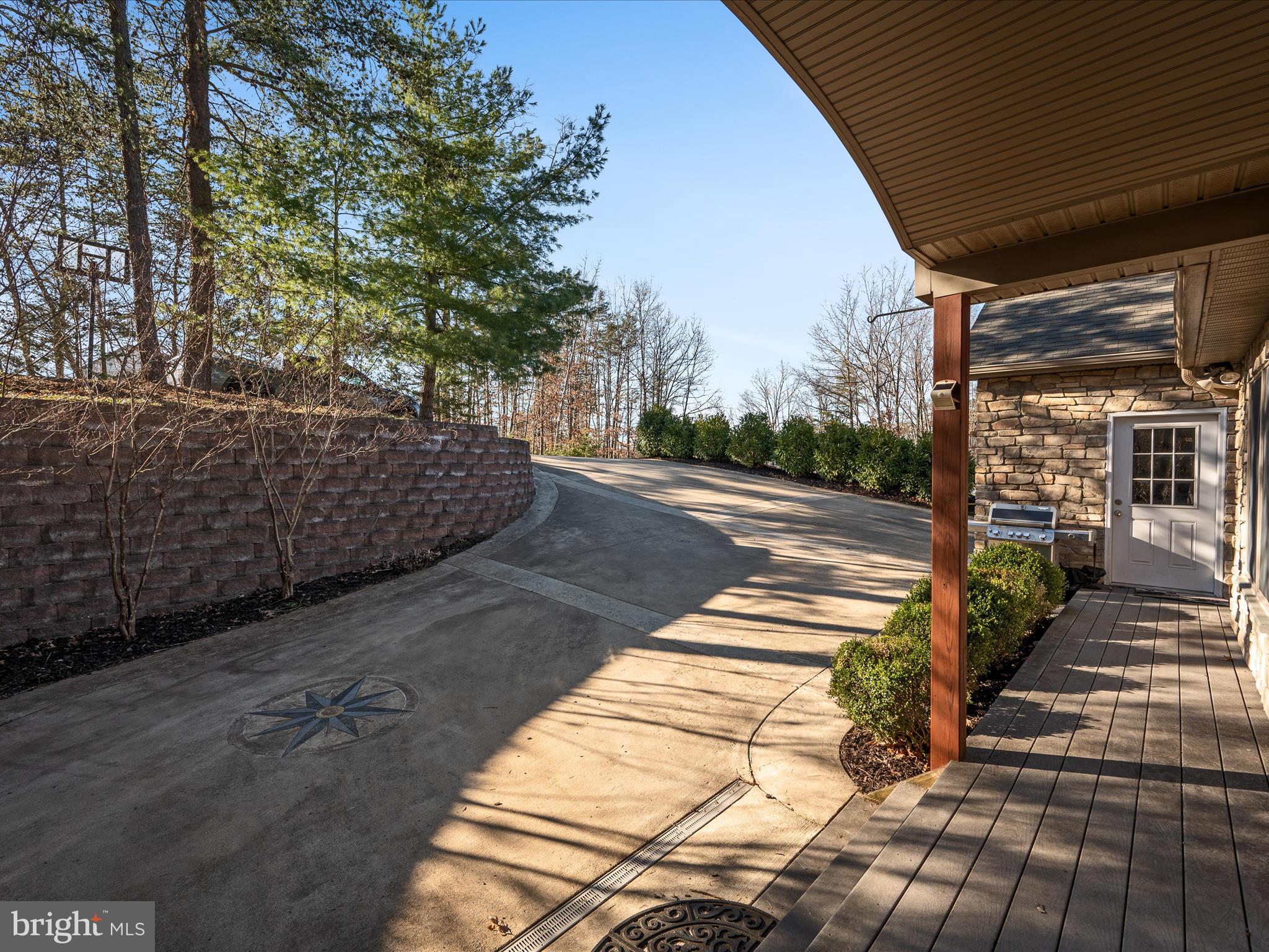 LAKE HOLIDAY ESTATES - Residential