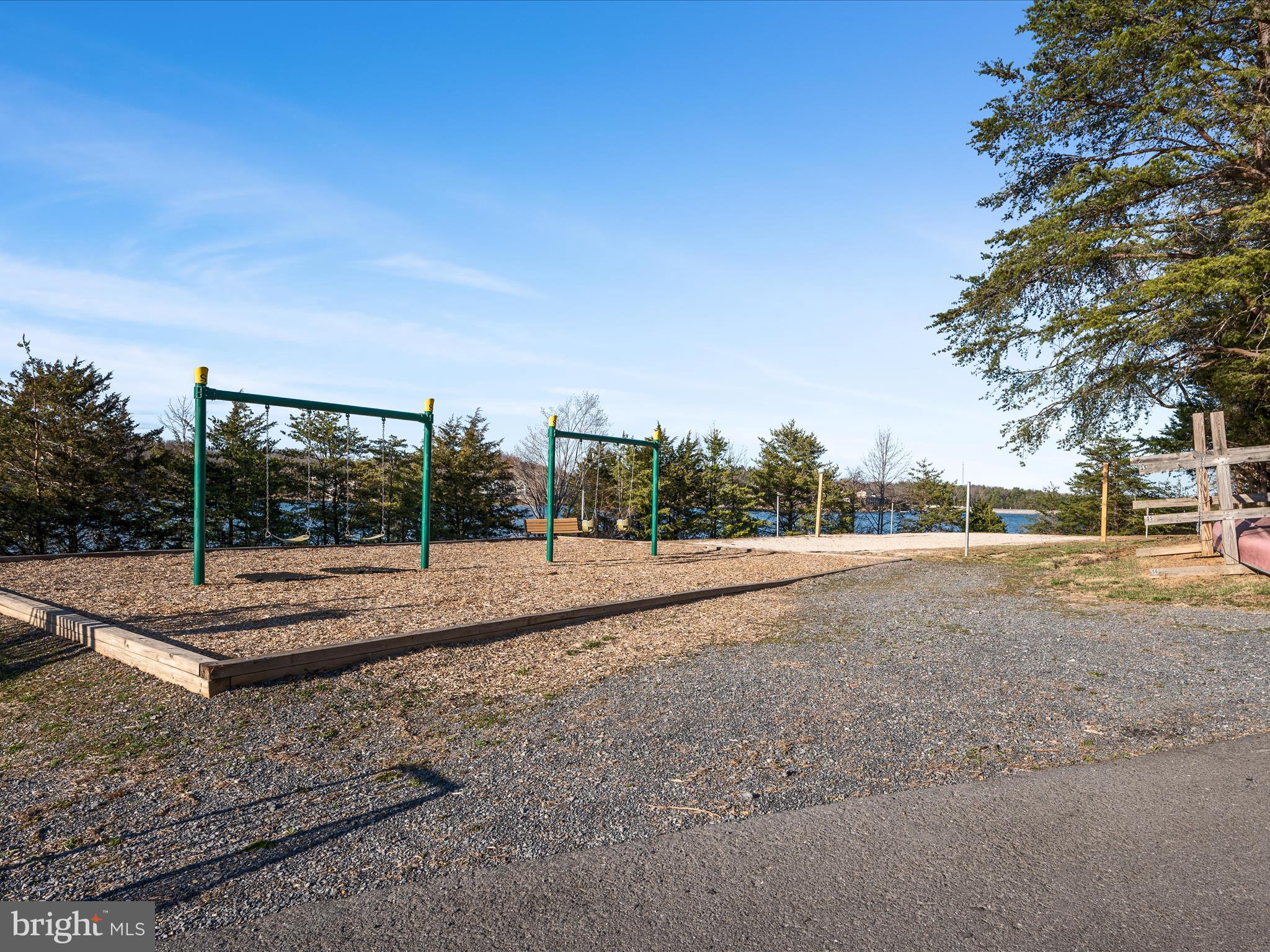 LAKE HOLIDAY ESTATES - Residential