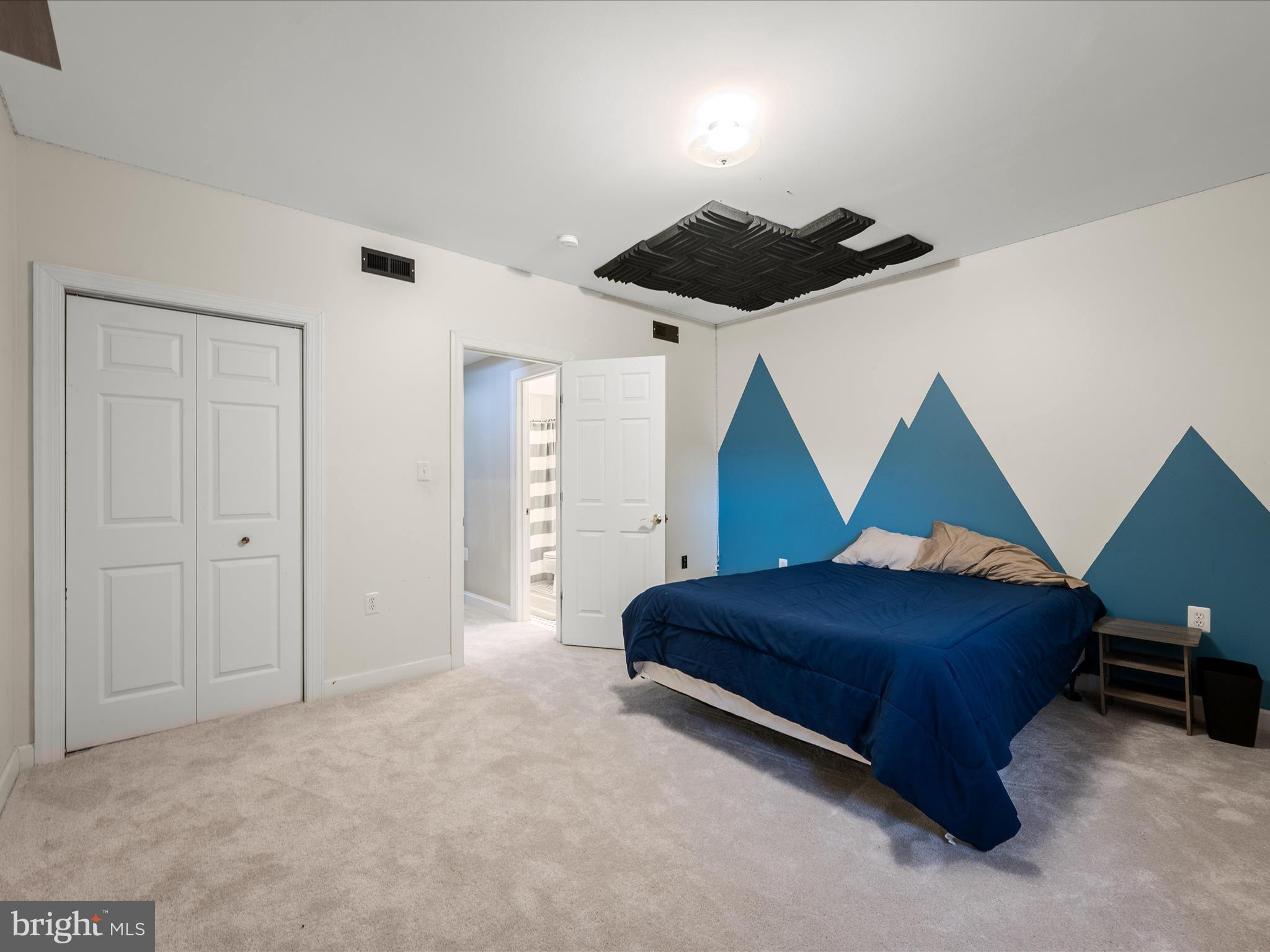 LAKE HOLIDAY ESTATES - Residential