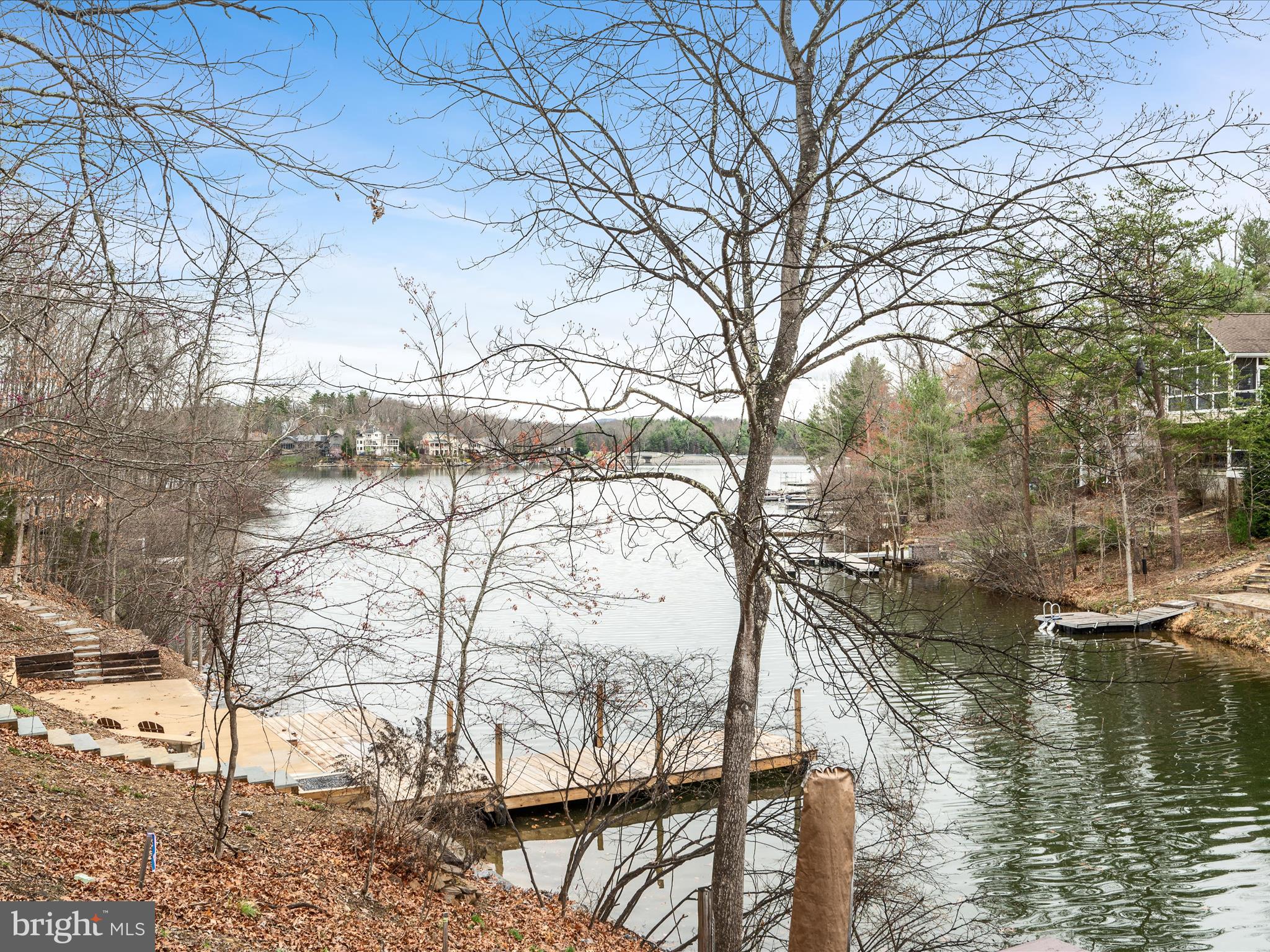 LAKE HOLIDAY ESTATES - Residential