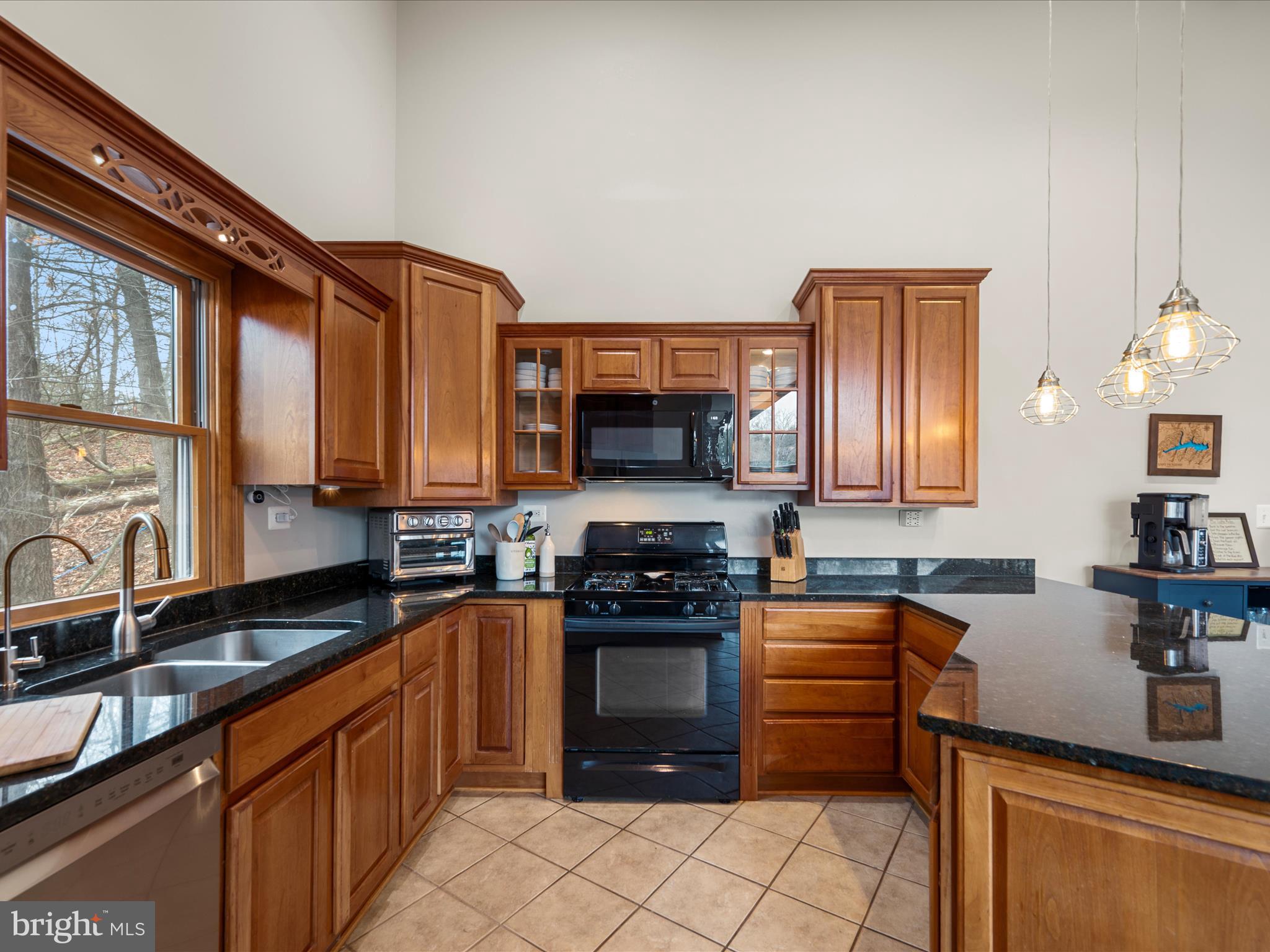 LAKE HOLIDAY ESTATES - Residential