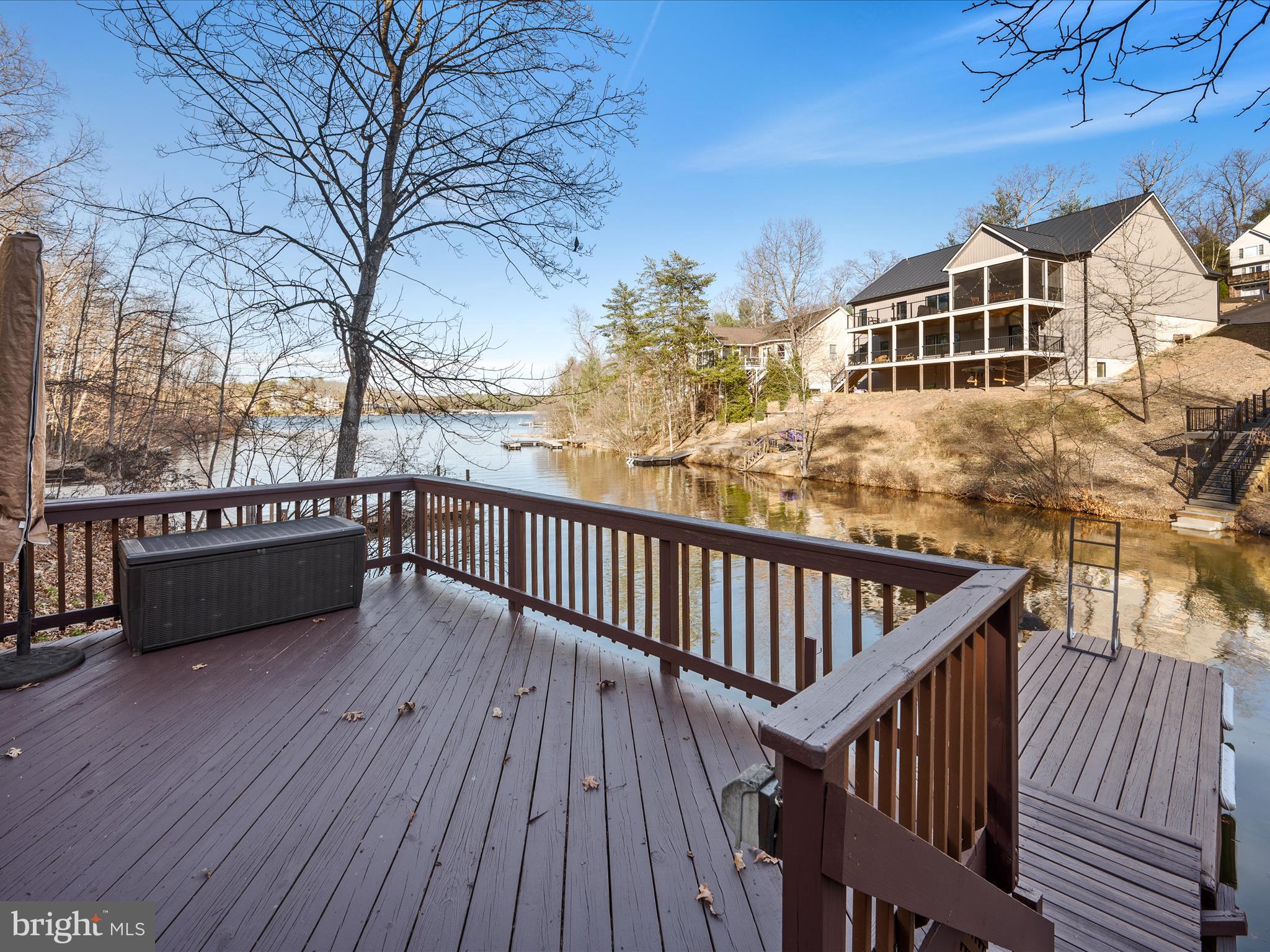 LAKE HOLIDAY ESTATES - Residential