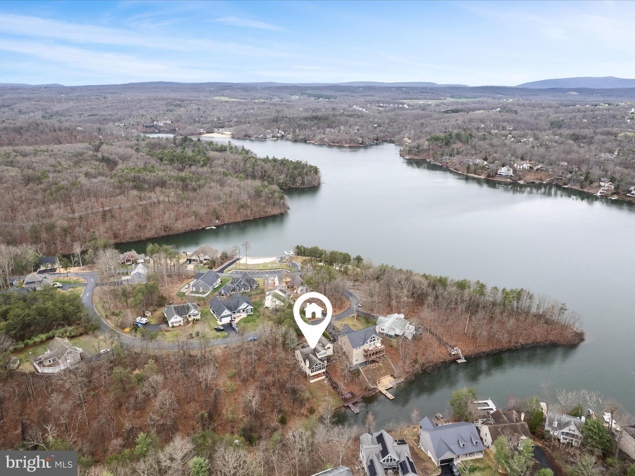 LAKE HOLIDAY ESTATES - Residential