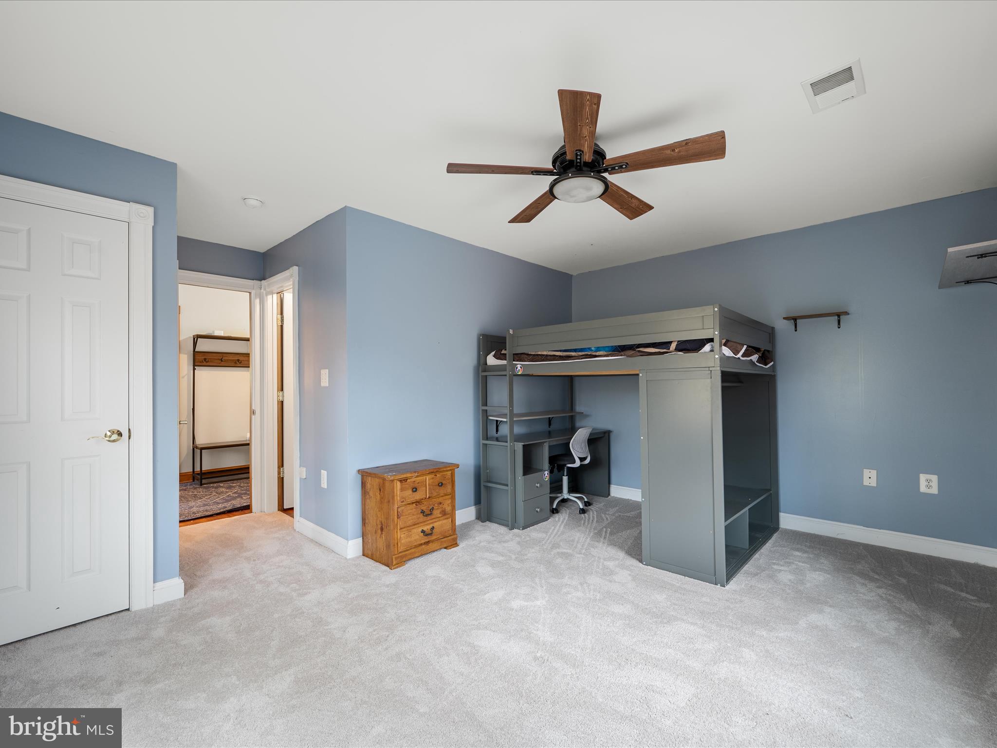 LAKE HOLIDAY ESTATES - Residential