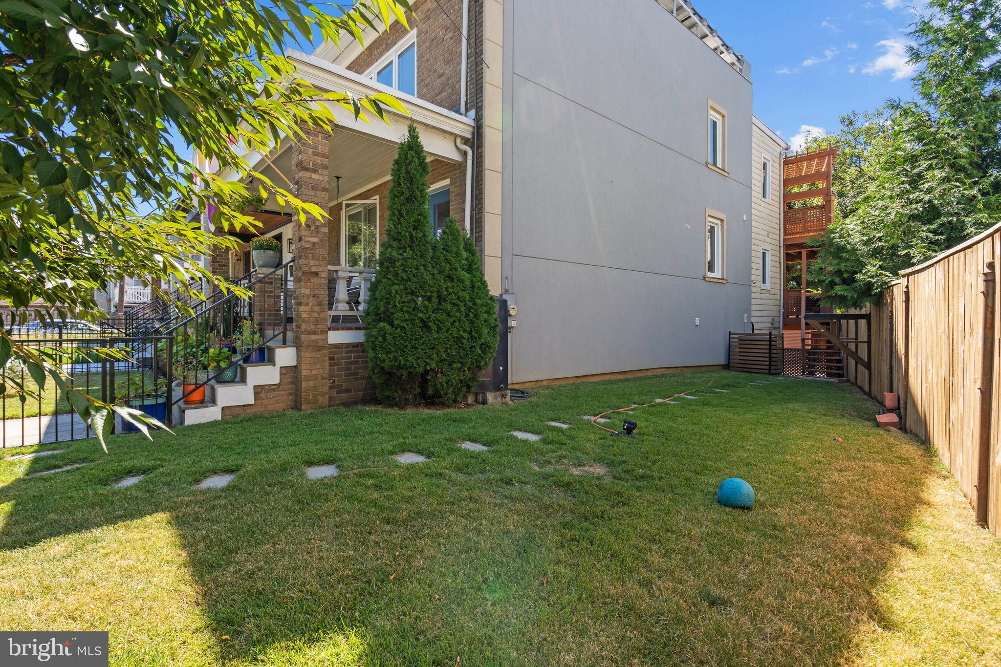 5016 9TH STREET NW