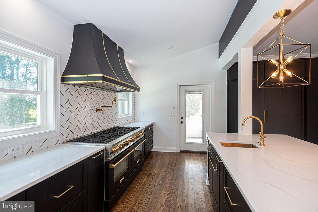 FOX CHAPEL - Residential