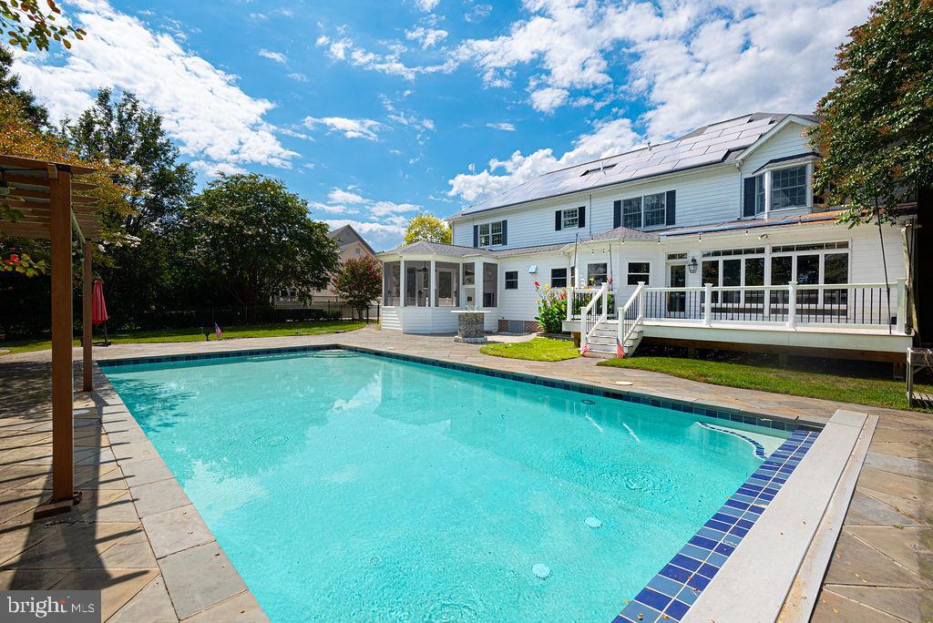 FOX CHAPEL - Residential