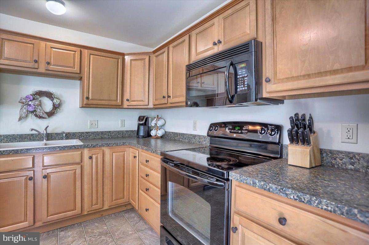 WEATHERSTONE - Residential