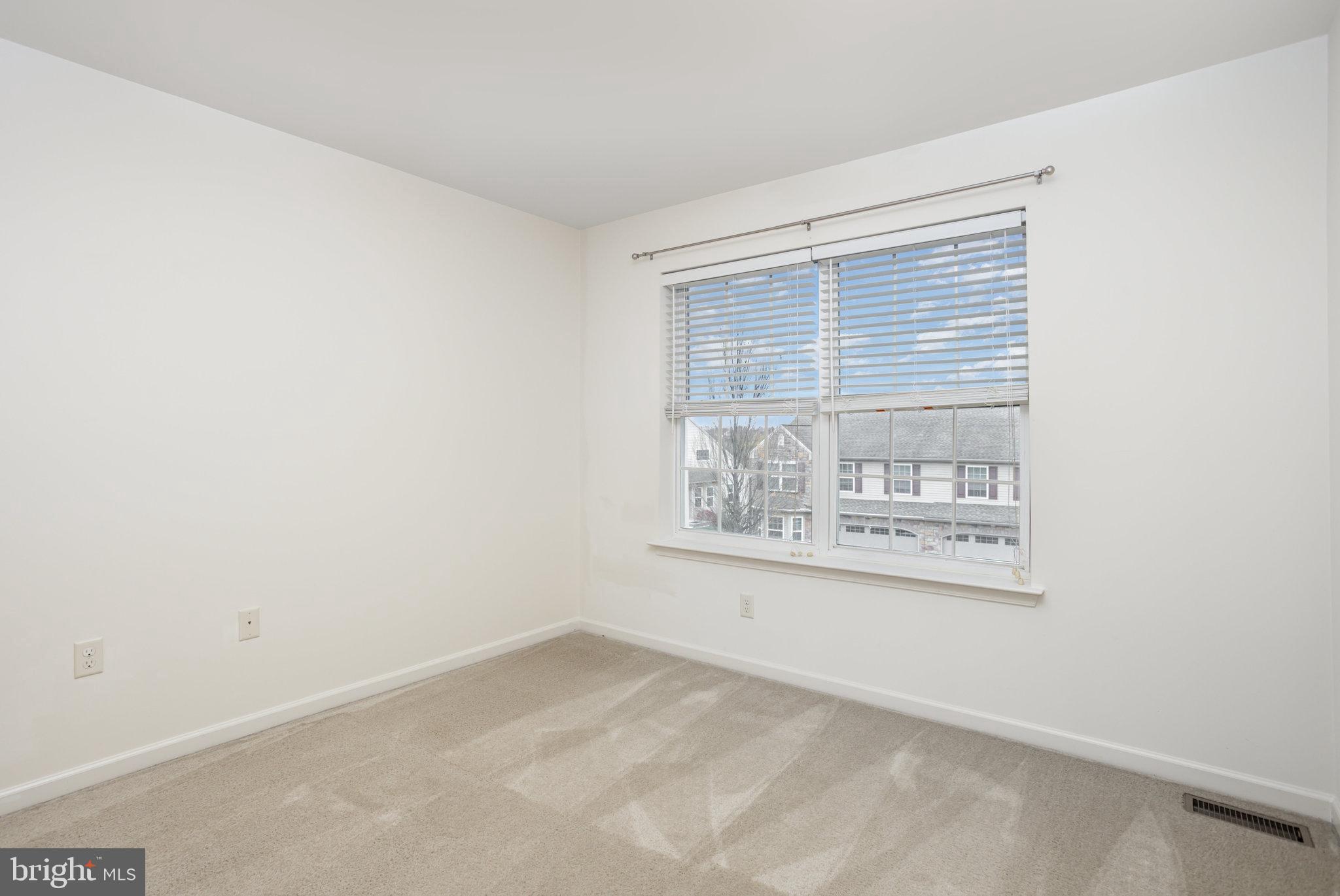 WEATHERSTONE - Residential