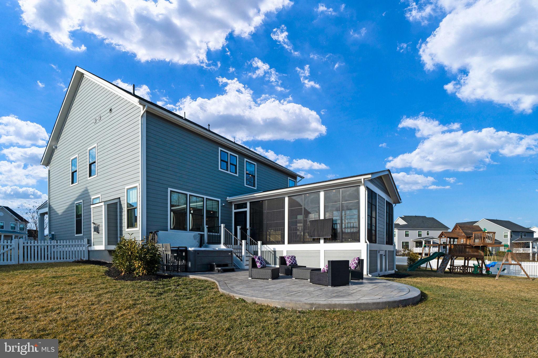 GROVE AT WILLOWSFORD - Residential