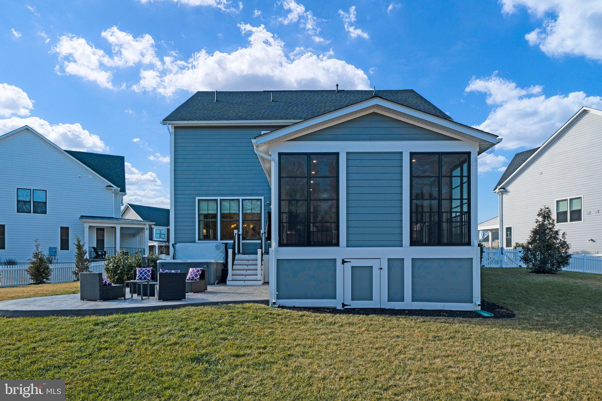 GROVE AT WILLOWSFORD - Residential