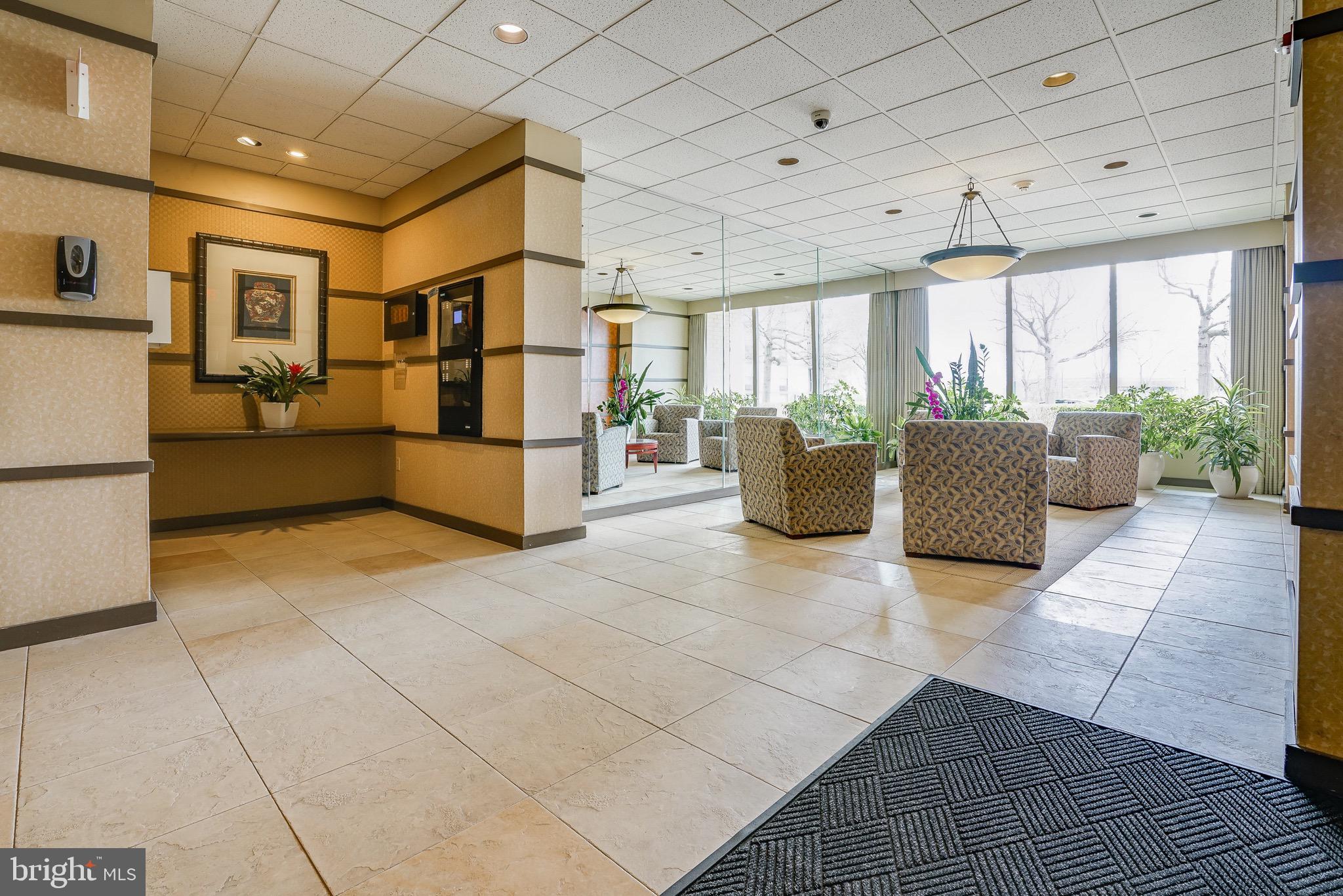 PLYMOUTH HILL - Residential