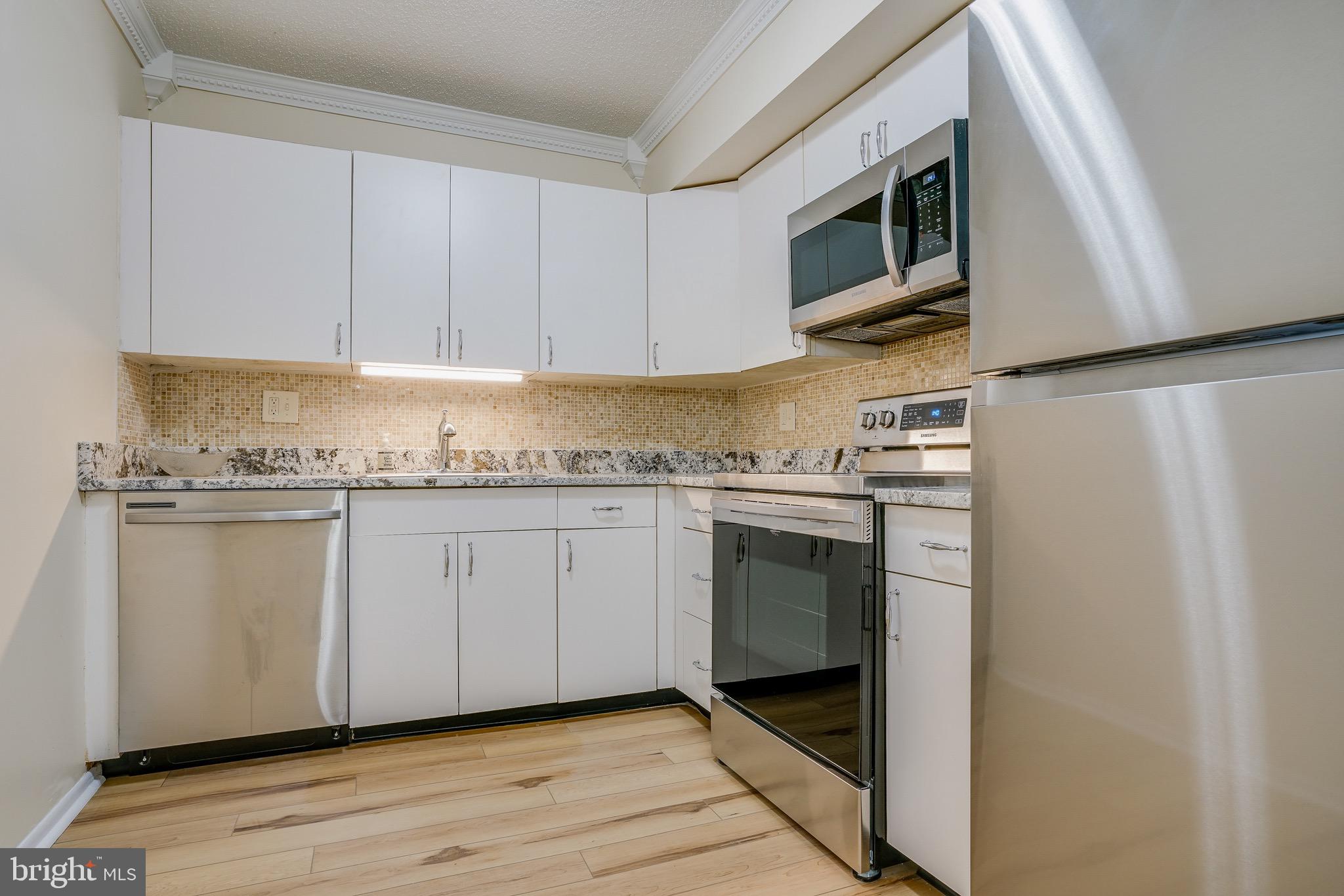 PLYMOUTH HILL - Residential