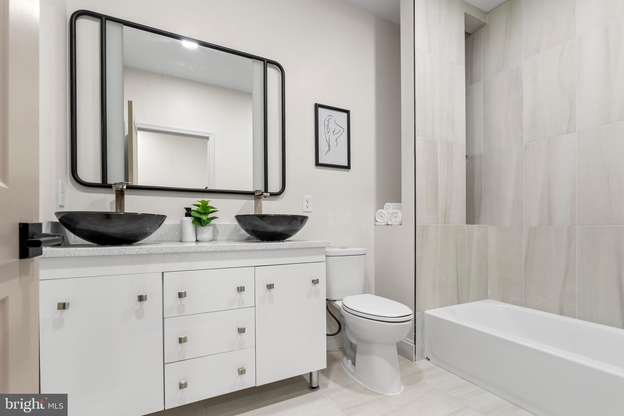 EAST BALTIMORE MIDWAY - Residential