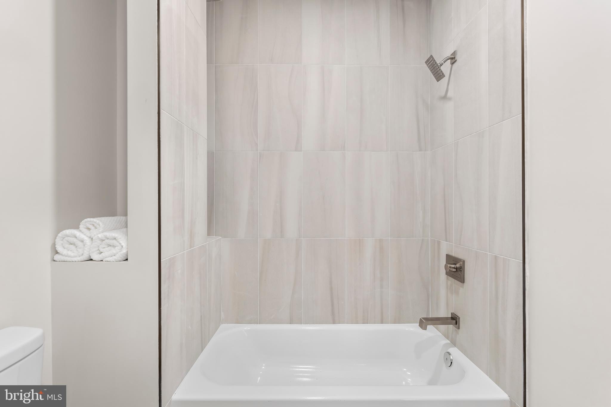 EAST BALTIMORE MIDWAY - Residential