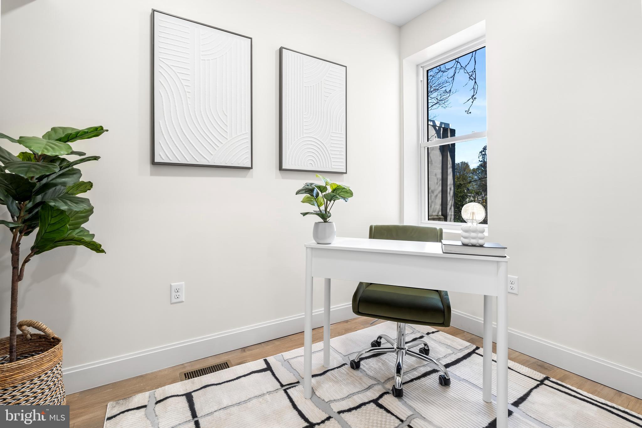 EAST BALTIMORE MIDWAY - Residential