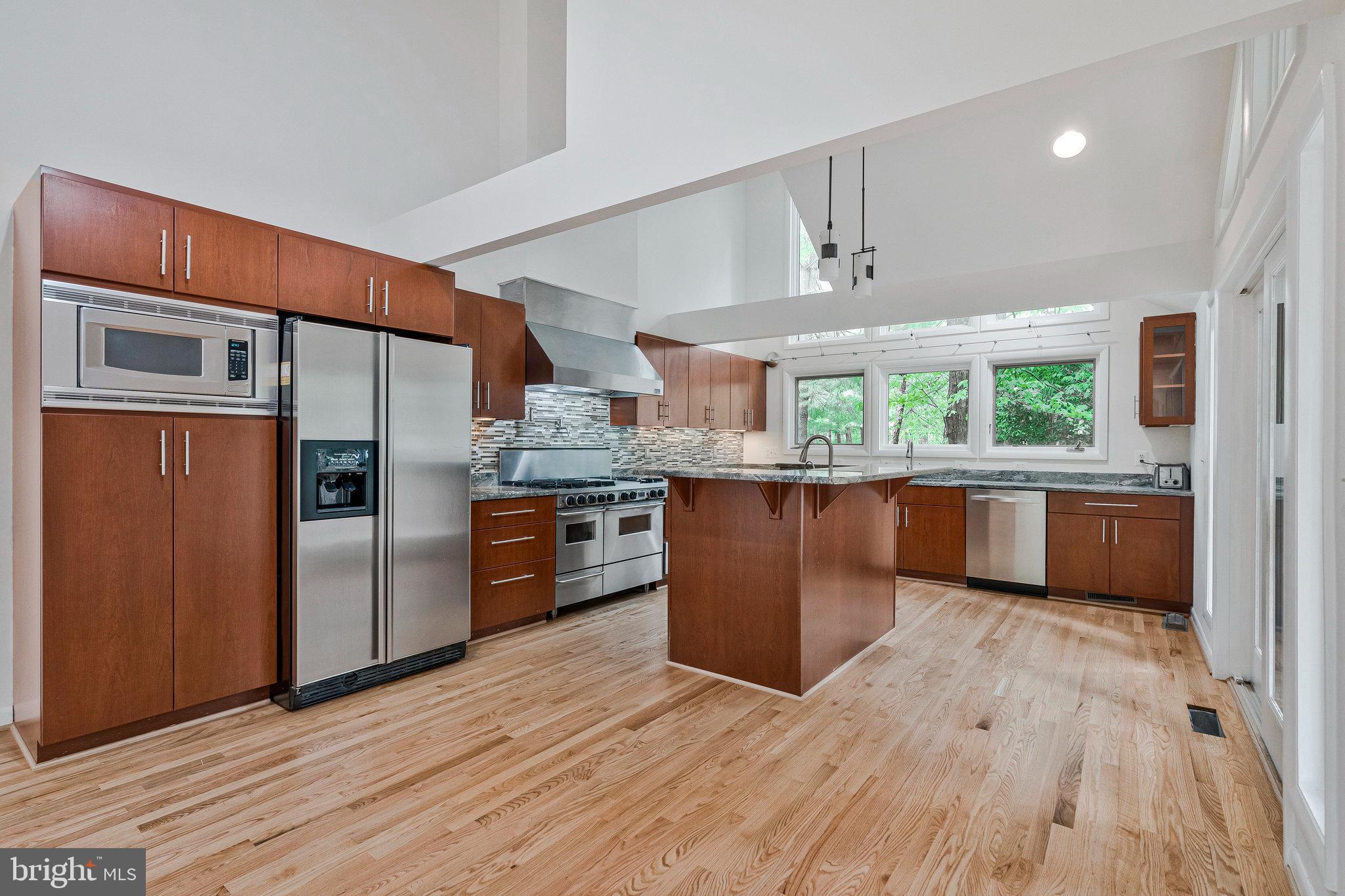 11598 NEWPORT COVE LANE