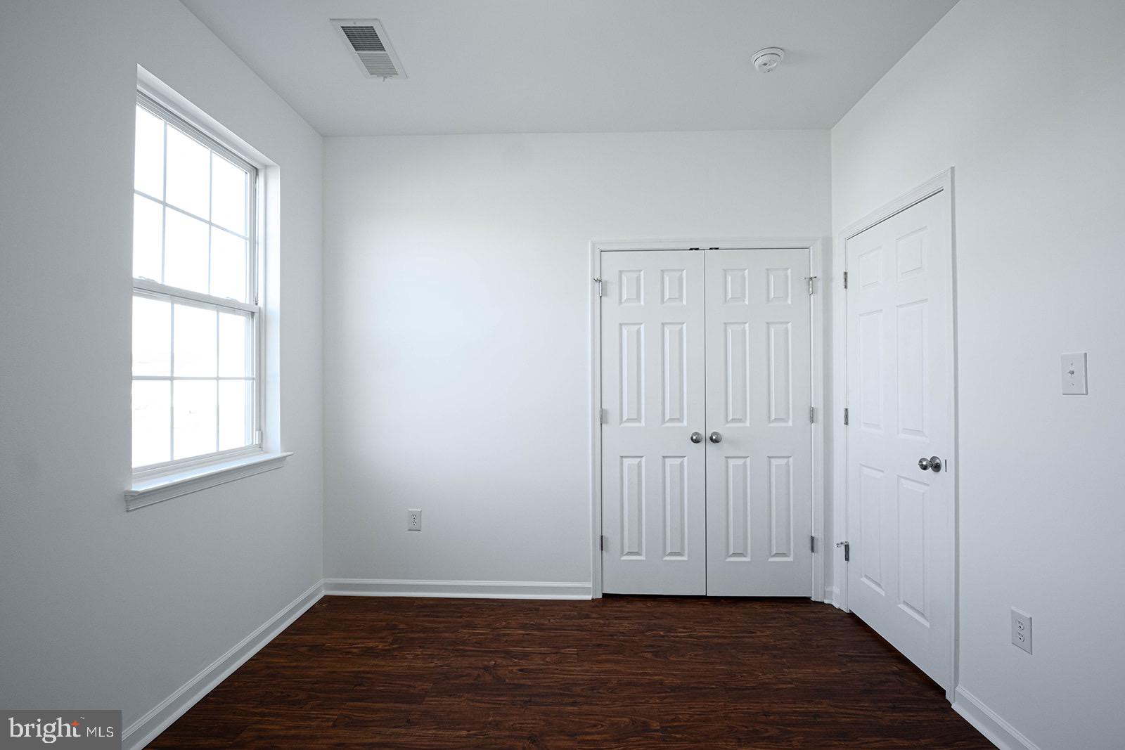 WAKELAND MANOR - Residential