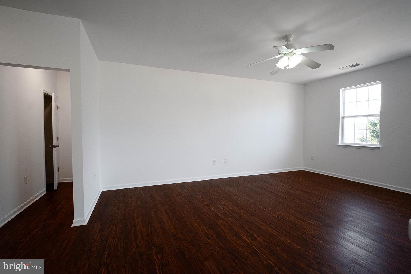 WAKELAND MANOR - Residential